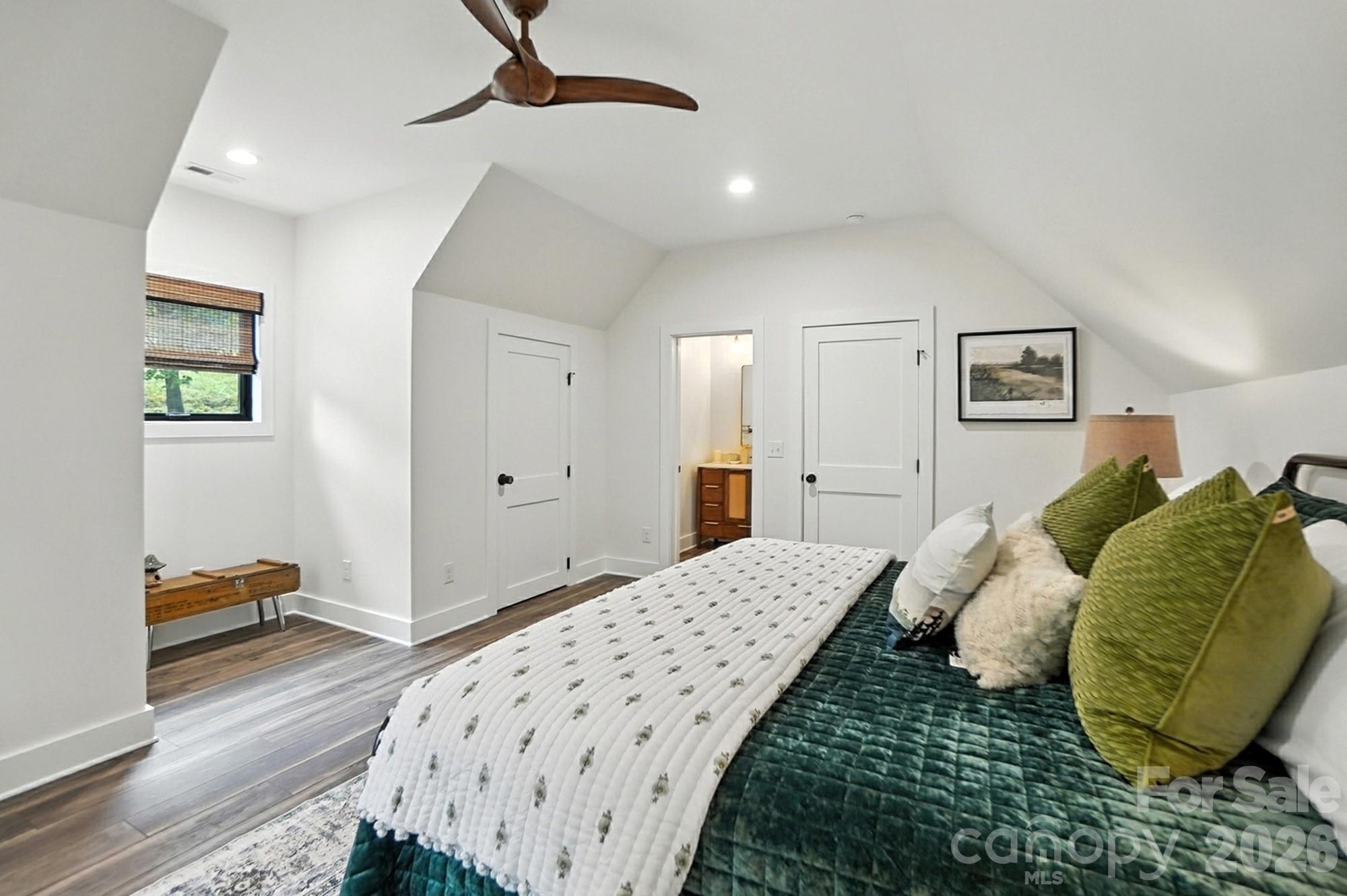 727 Riverwind Drive — Lansing
