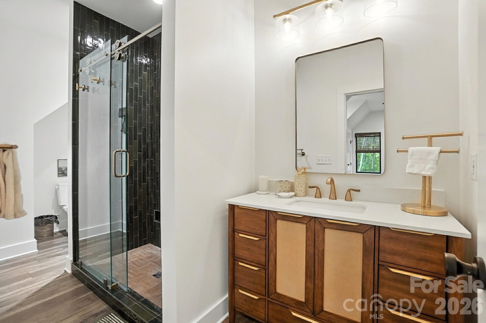 727 Riverwind Drive — Lansing