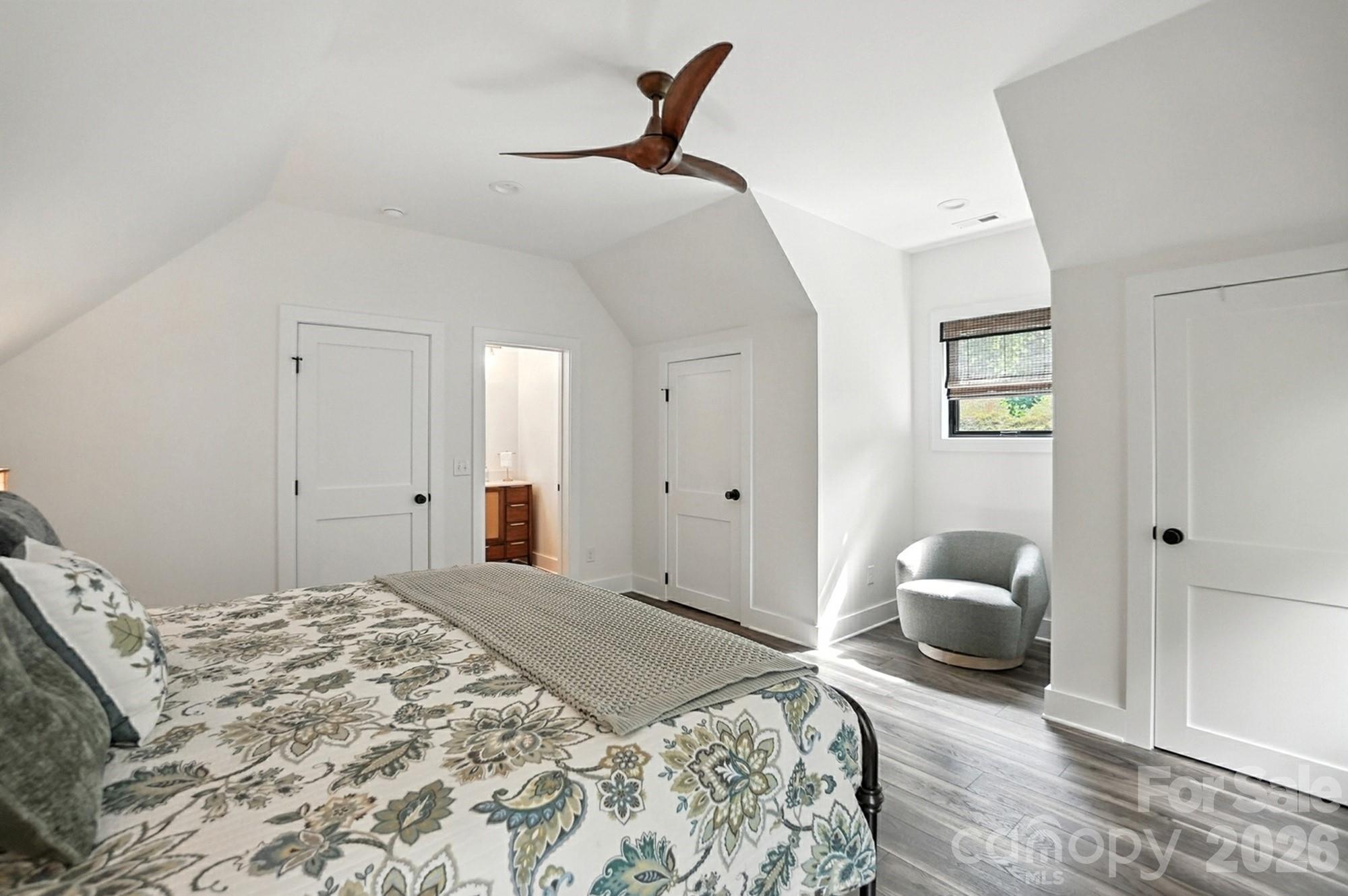 727 Riverwind Drive — Lansing