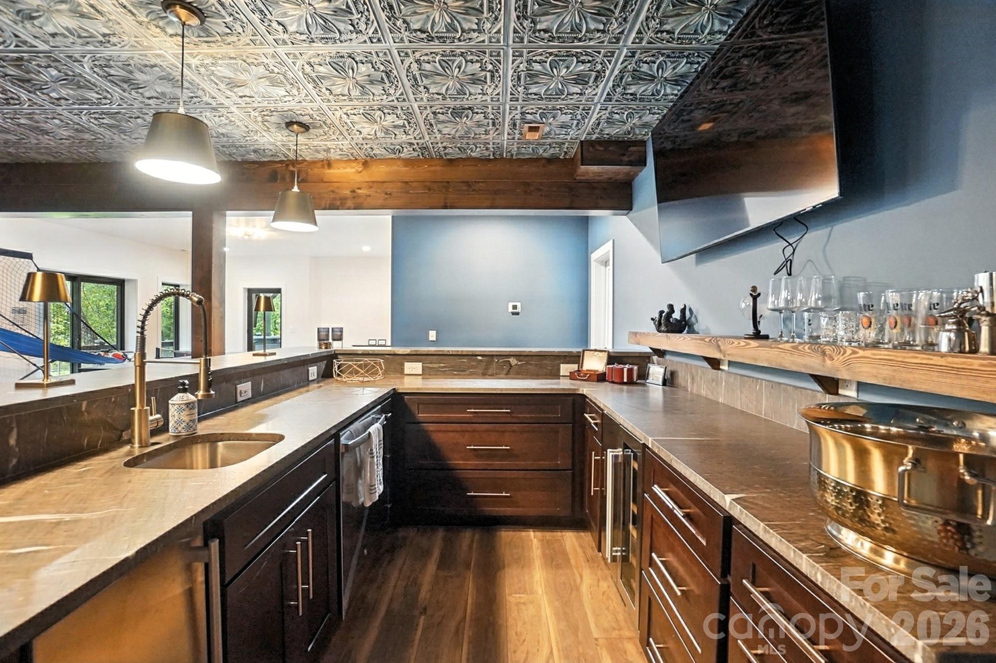 727 Riverwind Drive — Lansing