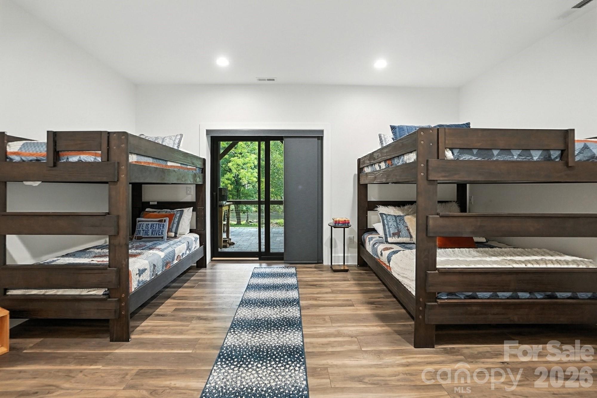 727 Riverwind Drive — Lansing