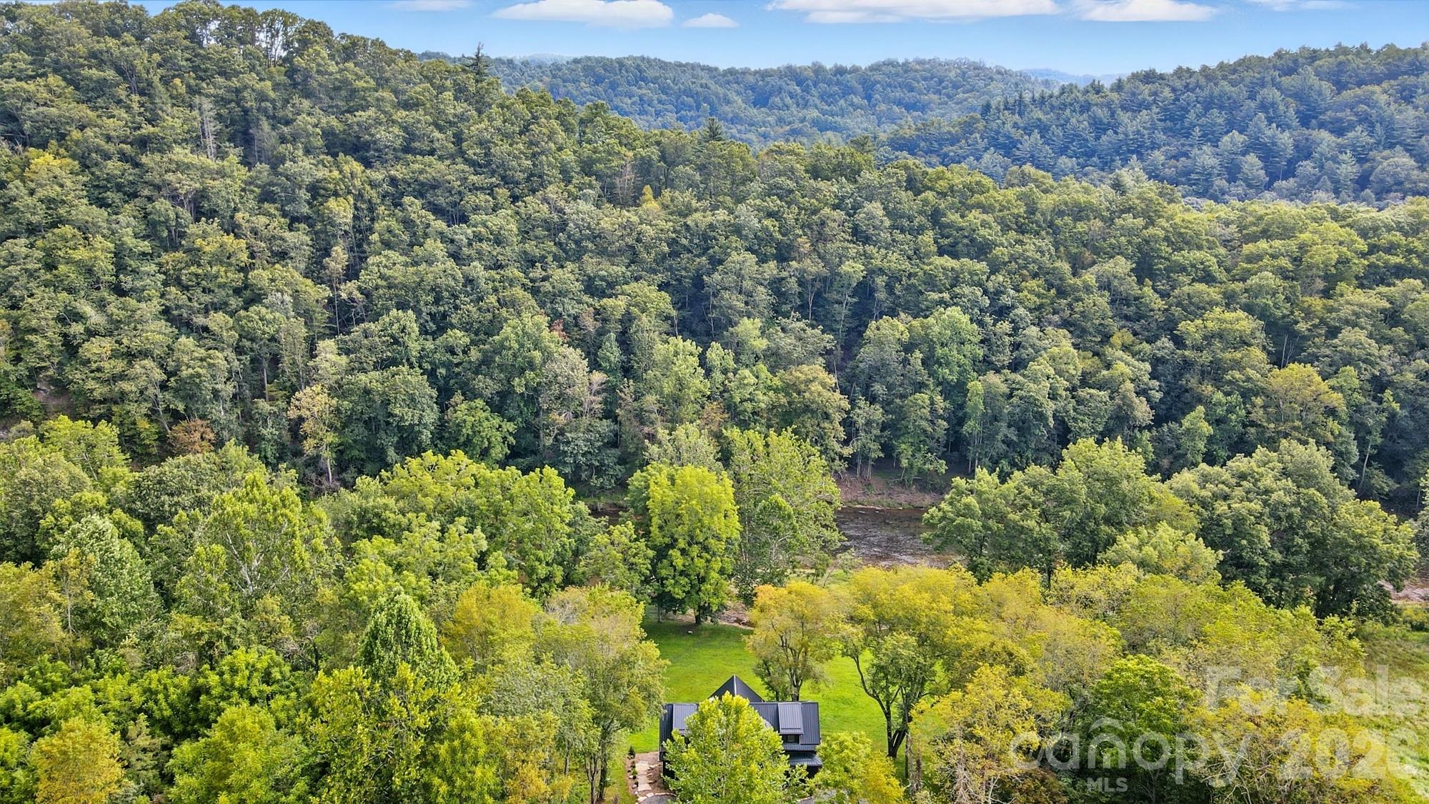 727 Riverwind Drive — Lansing