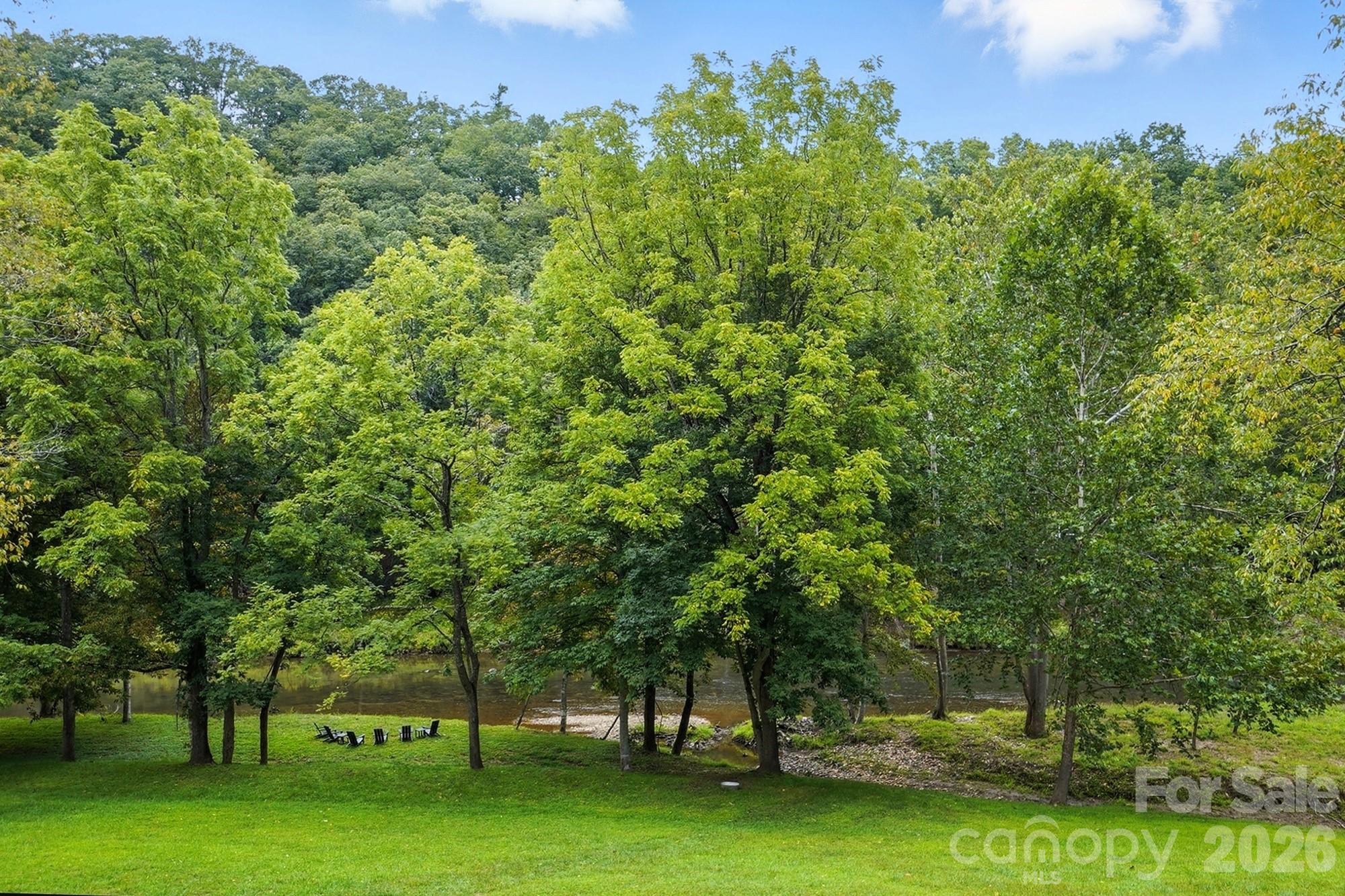 727 Riverwind Drive — Lansing