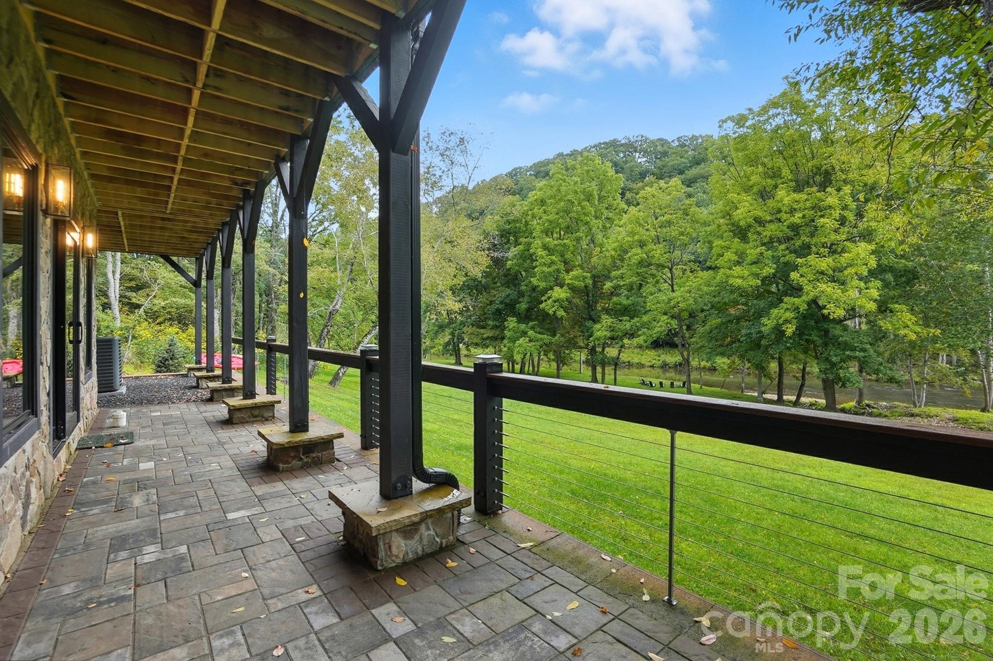 727 Riverwind Drive — Lansing