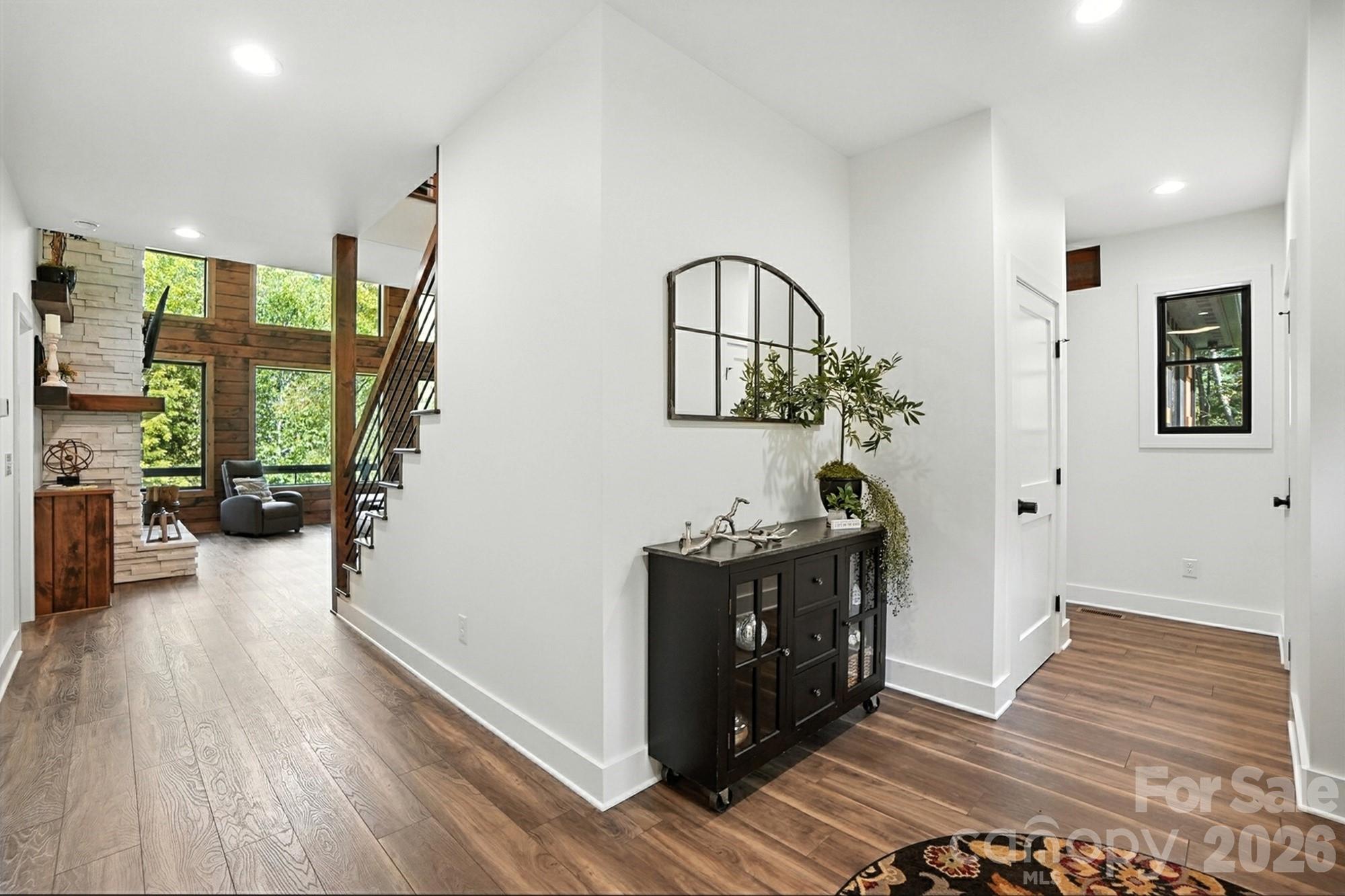 727 Riverwind Drive — Lansing