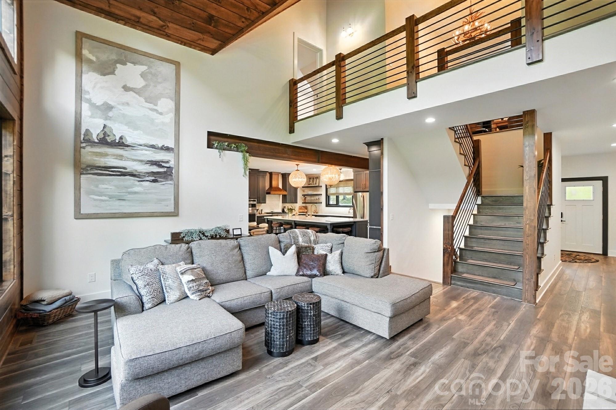 727 Riverwind Drive — Lansing