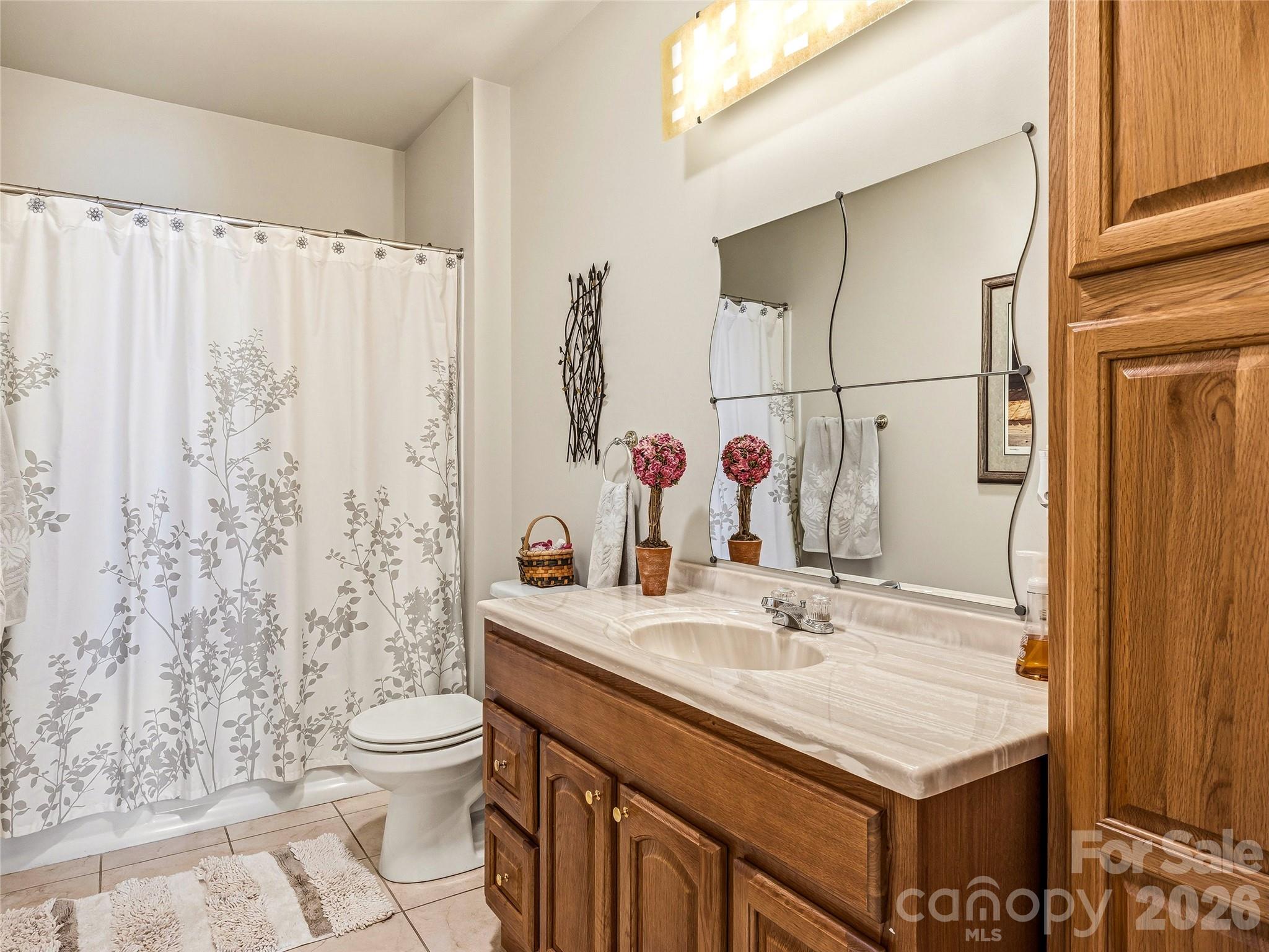24 Sunnie Rae Lane — Candler