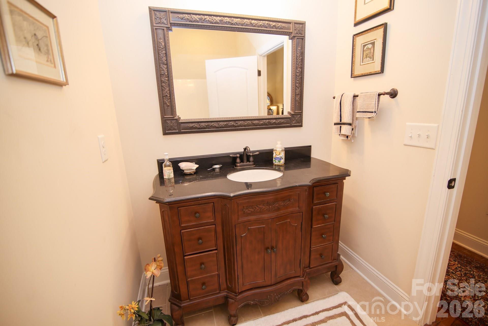 5416 Ggo Drive — Greensboro