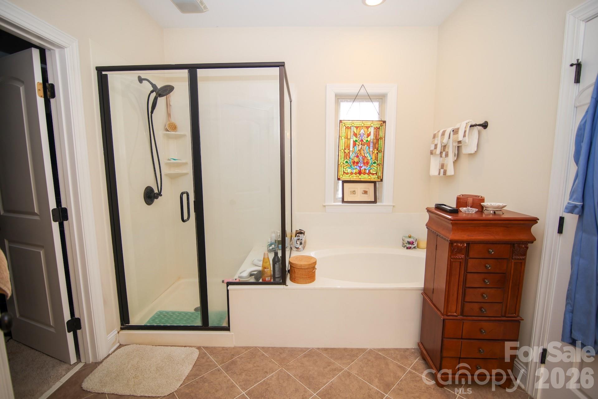 5416 Ggo Drive — Greensboro