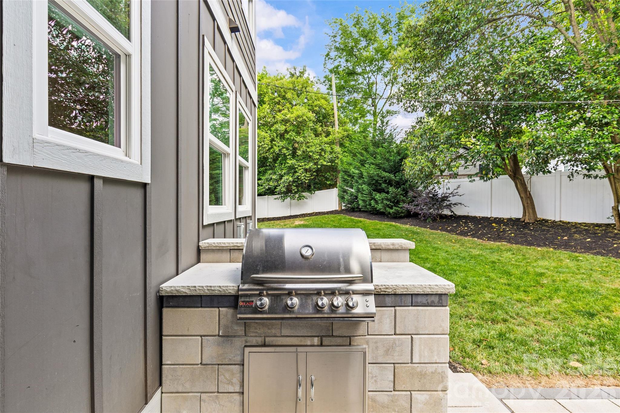 815 W Kingston Avenue — Charlotte