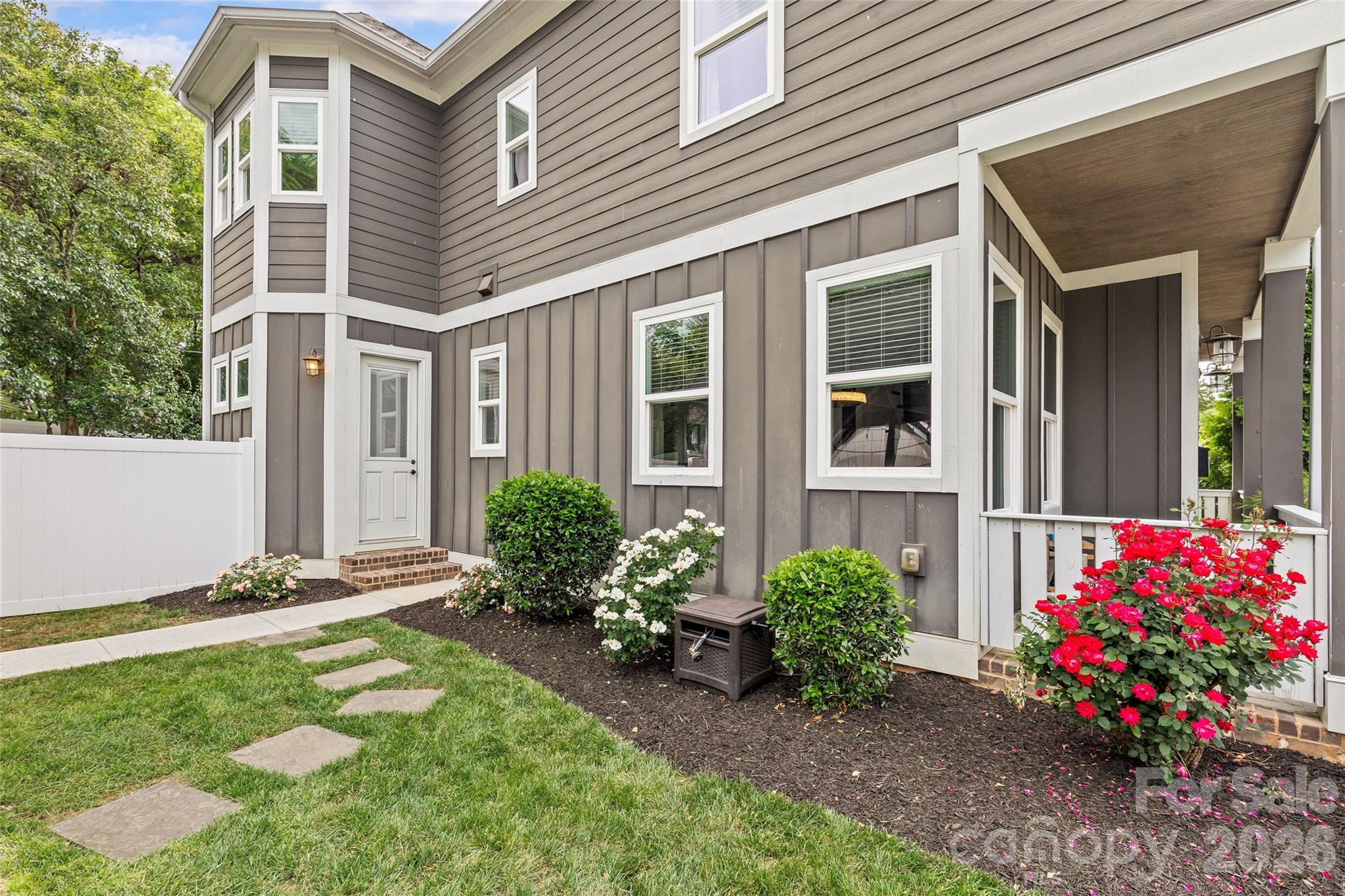 815 W Kingston Avenue — Charlotte
