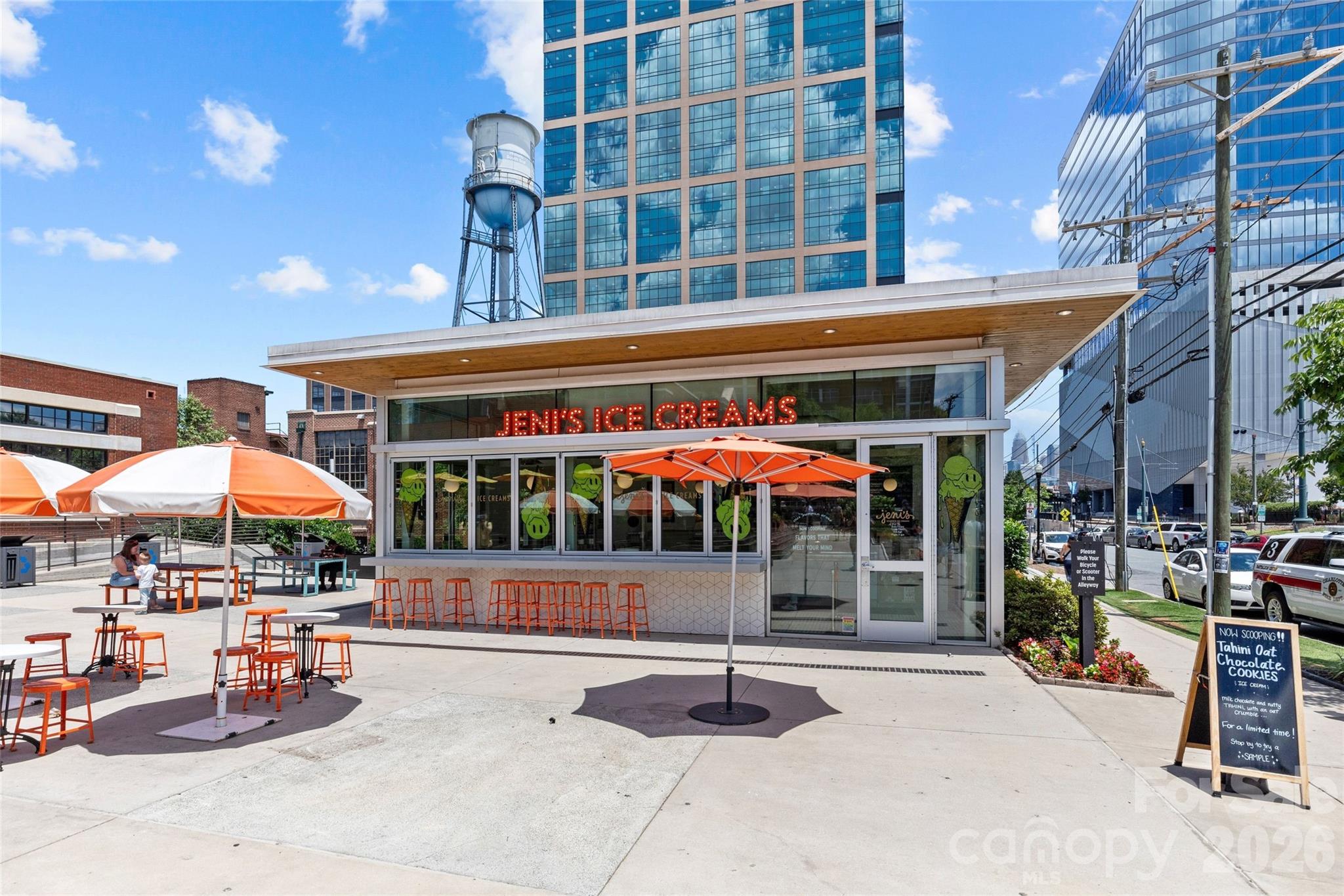815 W Kingston Avenue — Charlotte