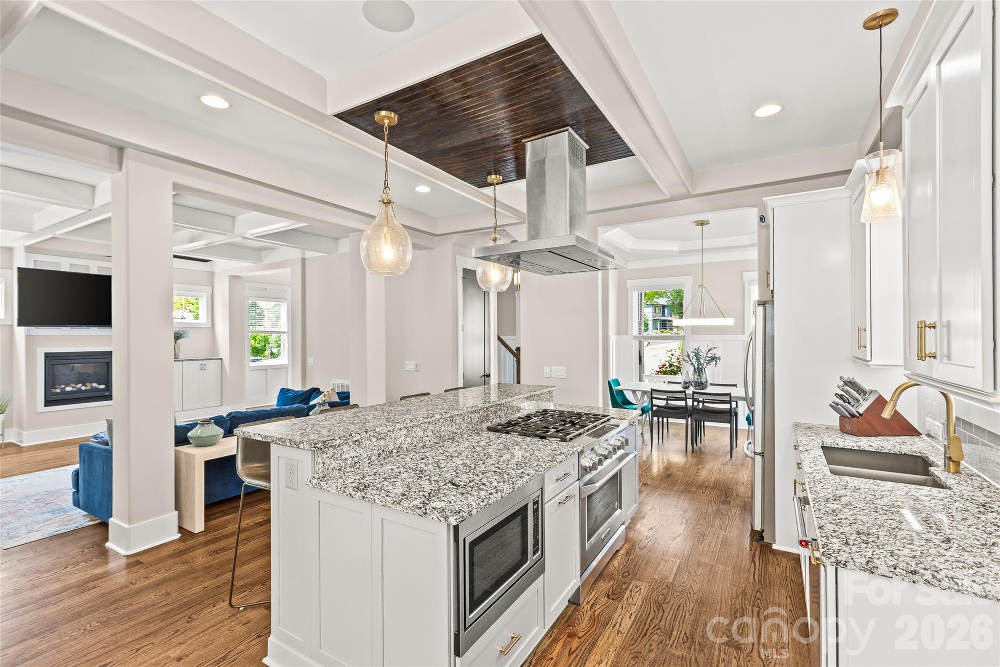 815 W Kingston Avenue — Charlotte