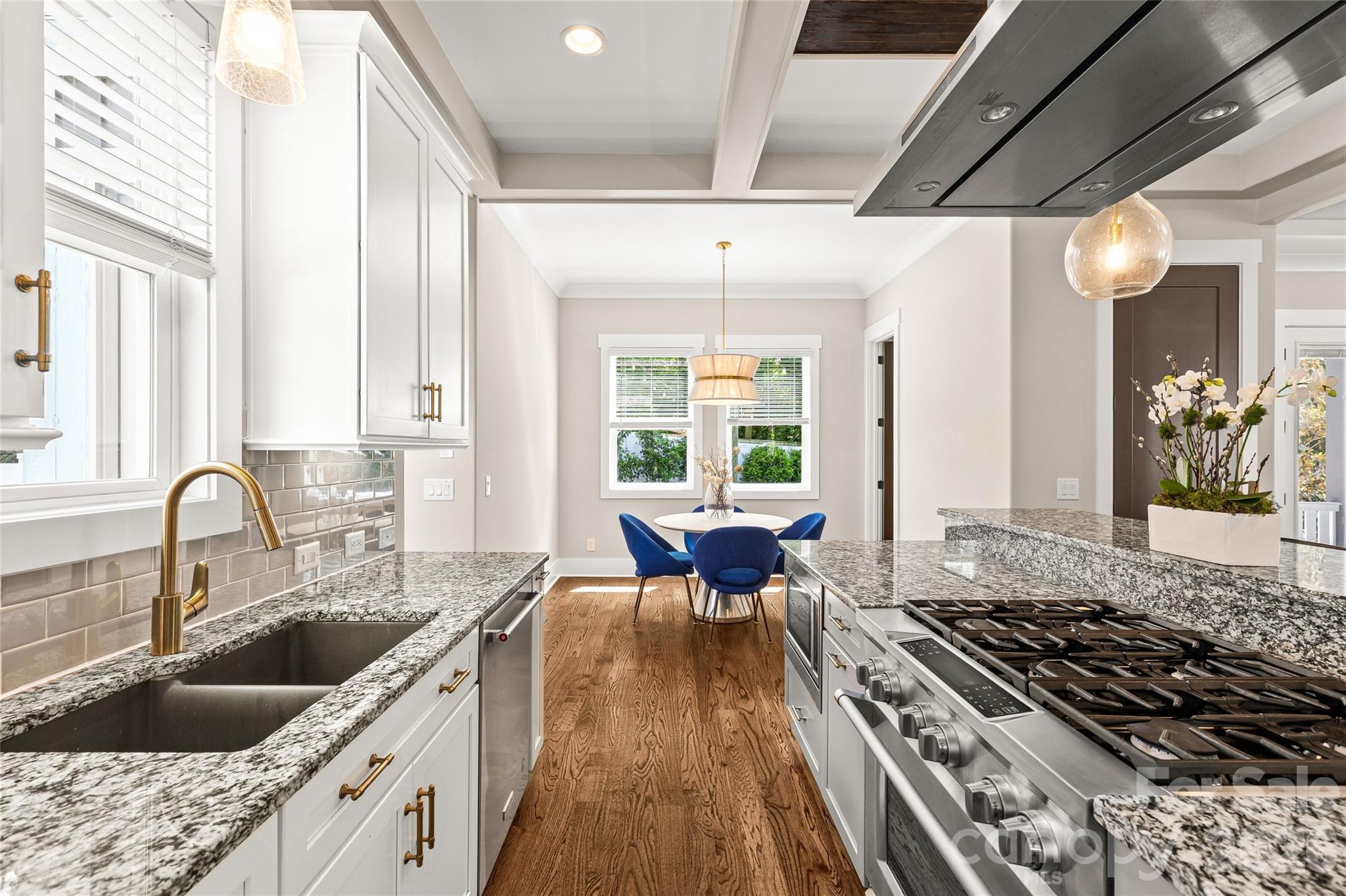 815 W Kingston Avenue — Charlotte