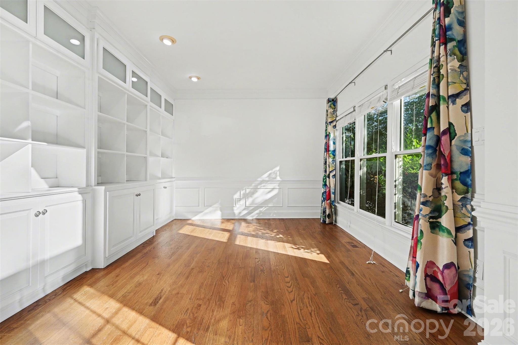 6123 Glen Manor Drive — Charlotte