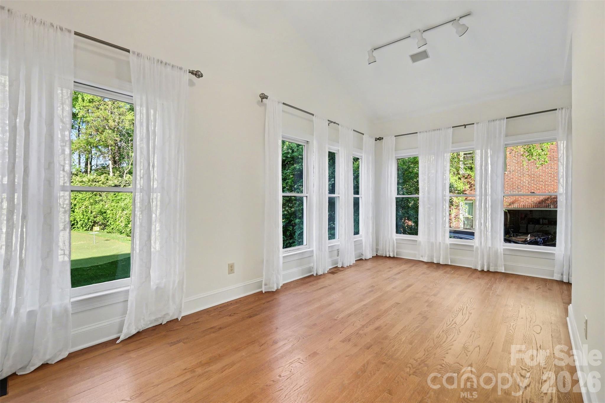 6123 Glen Manor Drive — Charlotte