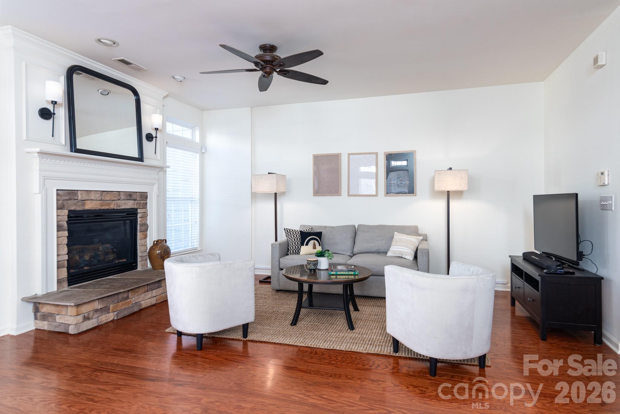 438 Magnolia Street — Davidson