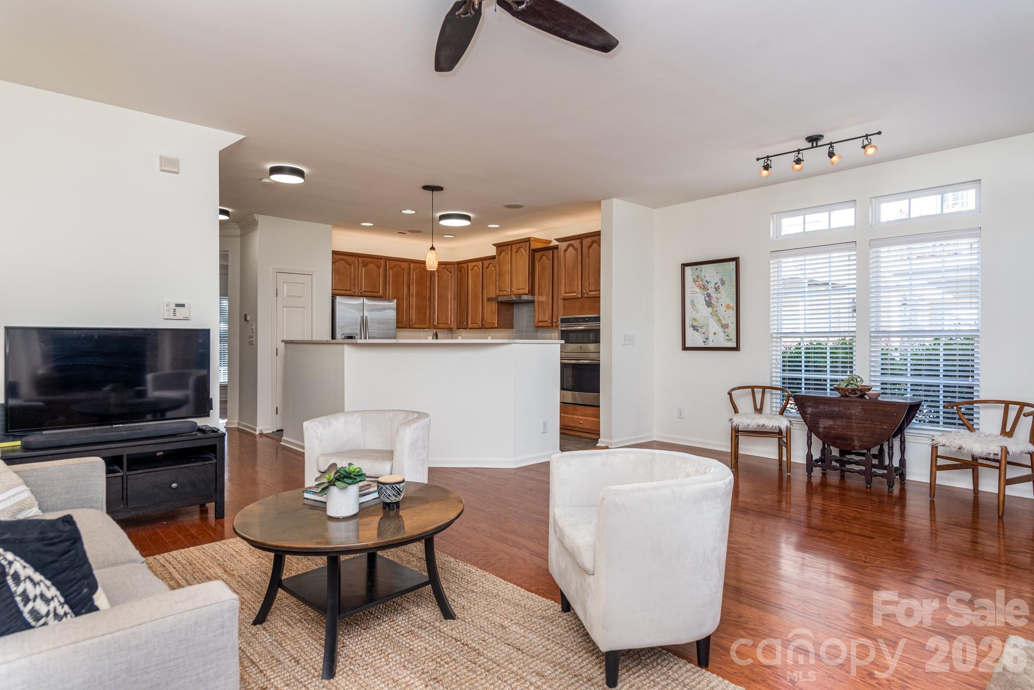 438 Magnolia Street — Davidson