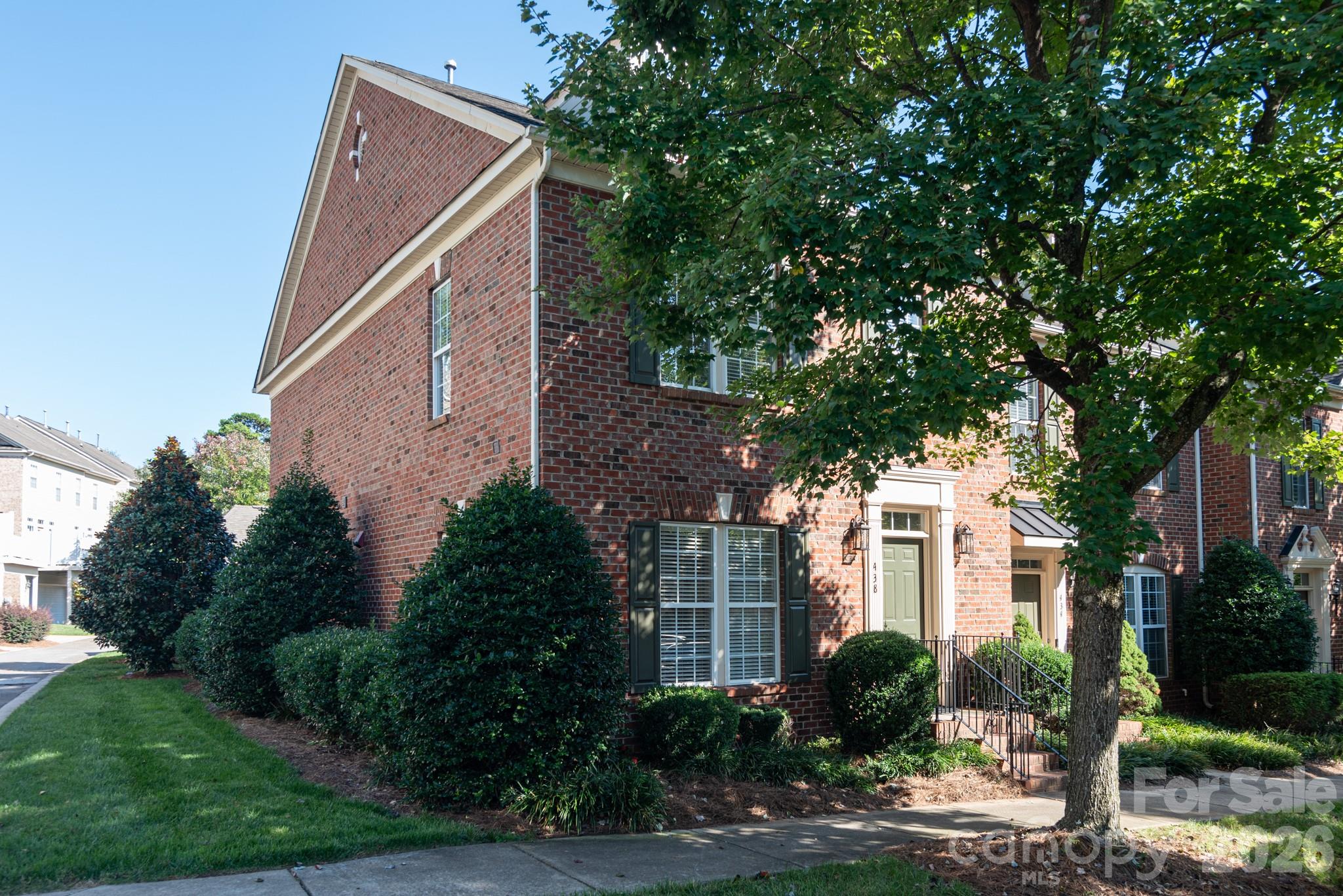 438 Magnolia Street — Davidson