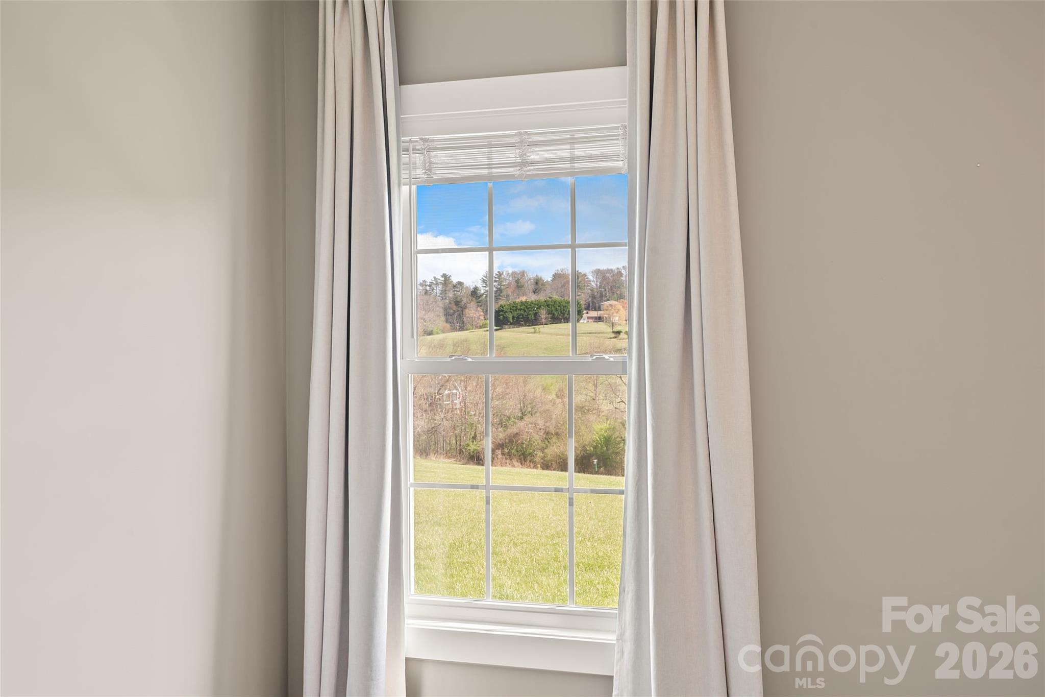 223 River Breeze Lane — Etowah