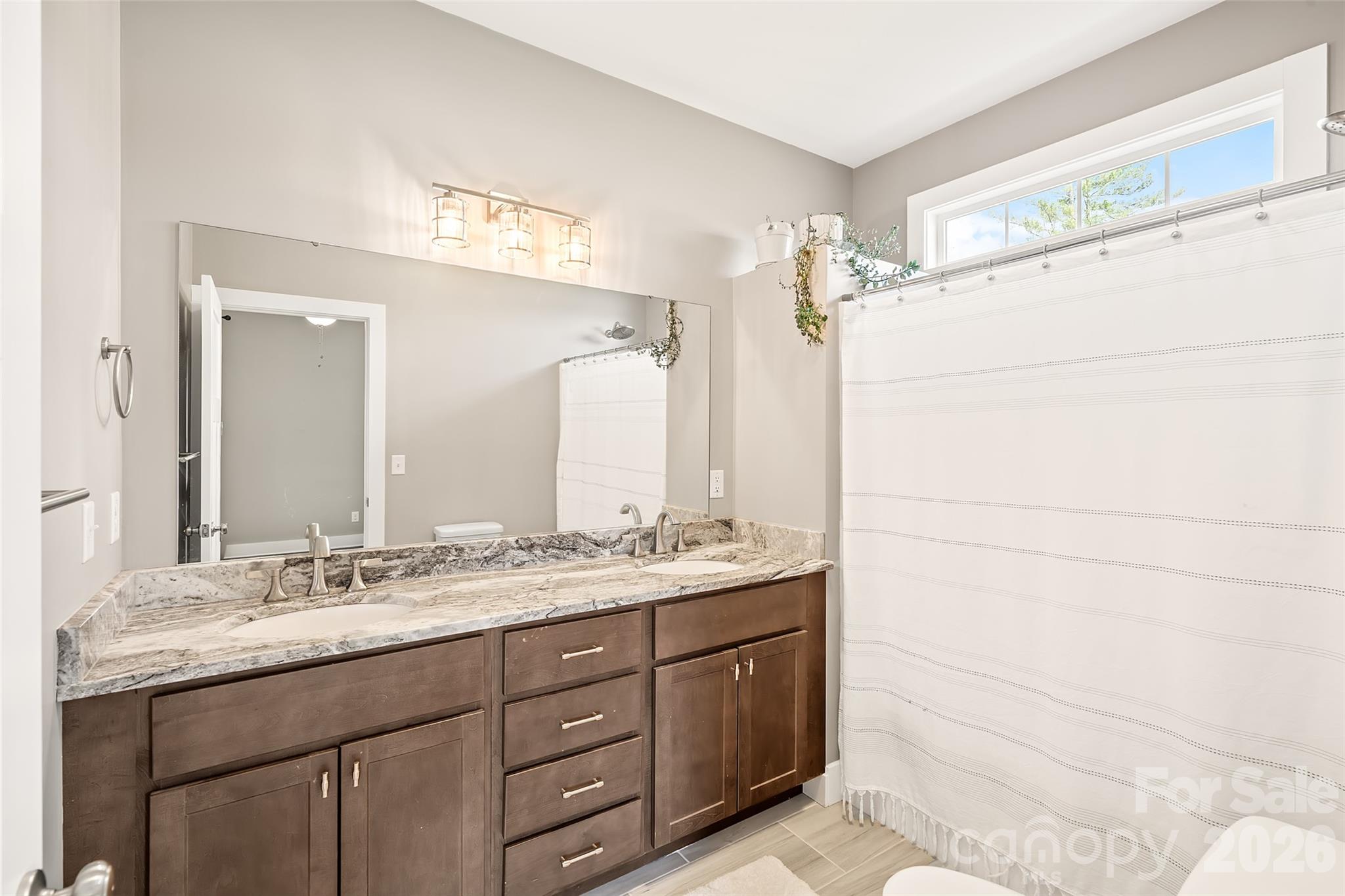223 River Breeze Lane — Etowah