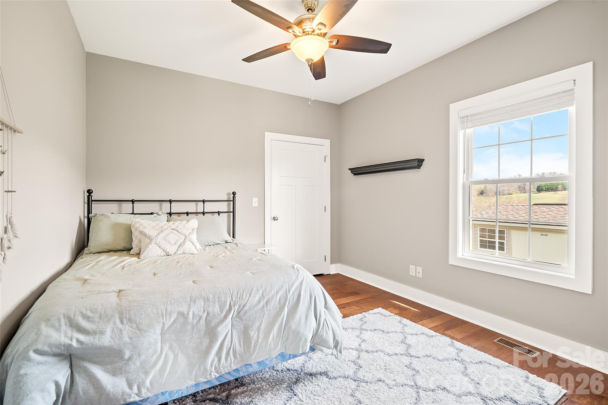 223 River Breeze Lane — Etowah