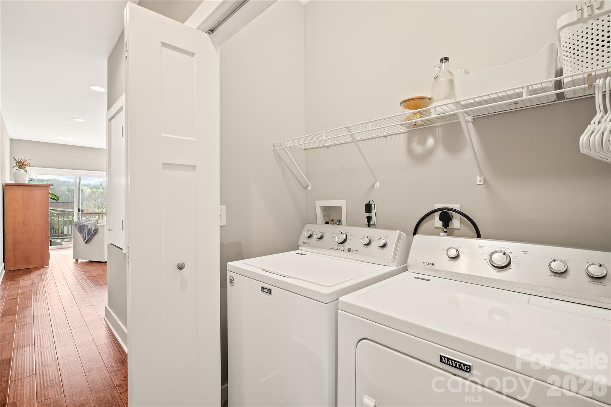 223 River Breeze Lane — Etowah
