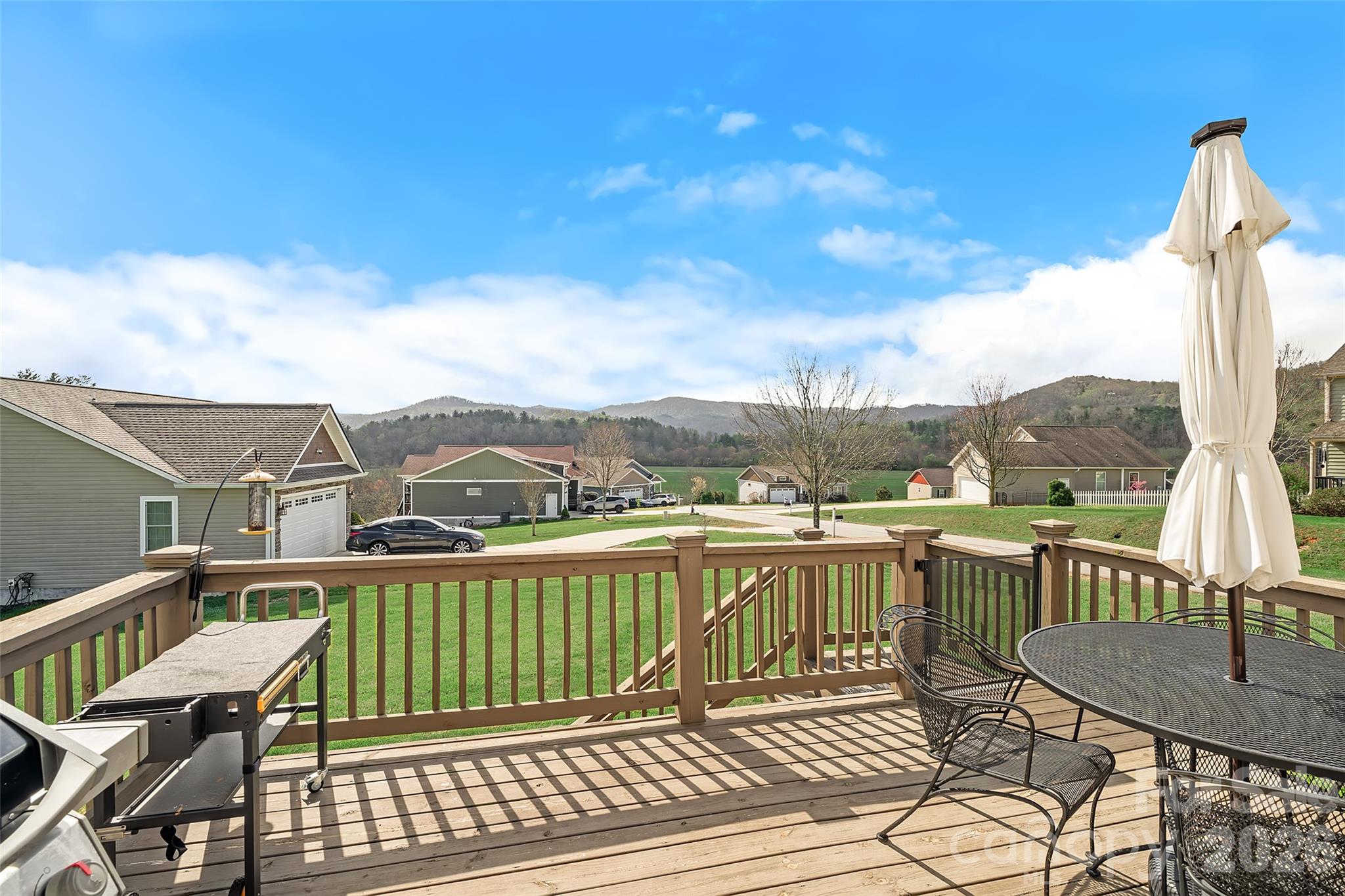 223 River Breeze Lane — Etowah