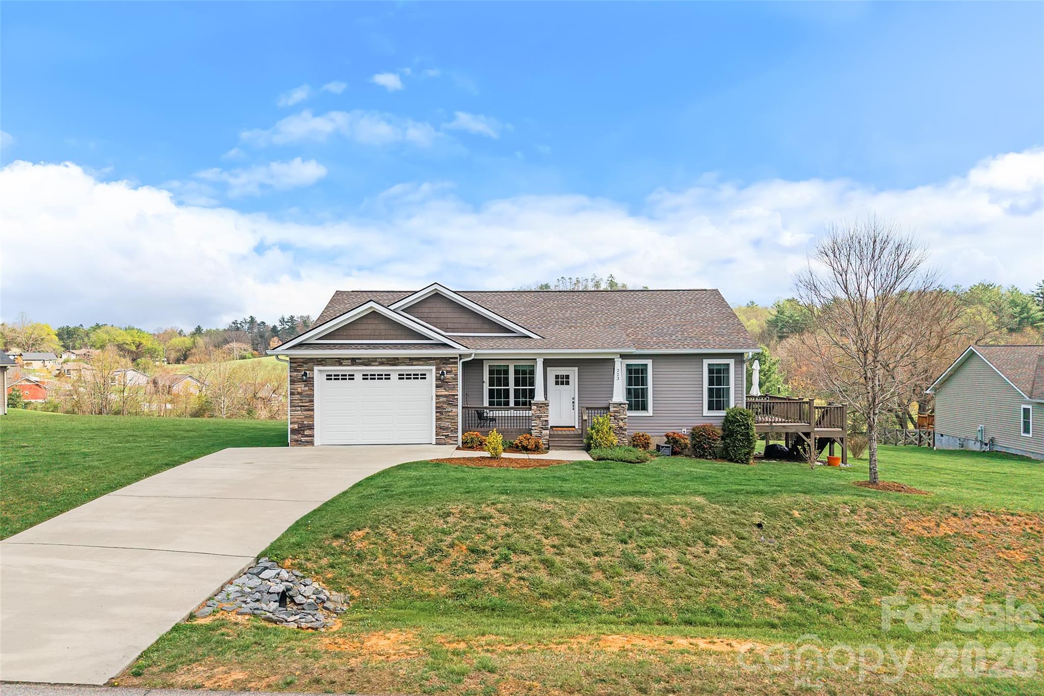 223 River Breeze Lane — Etowah