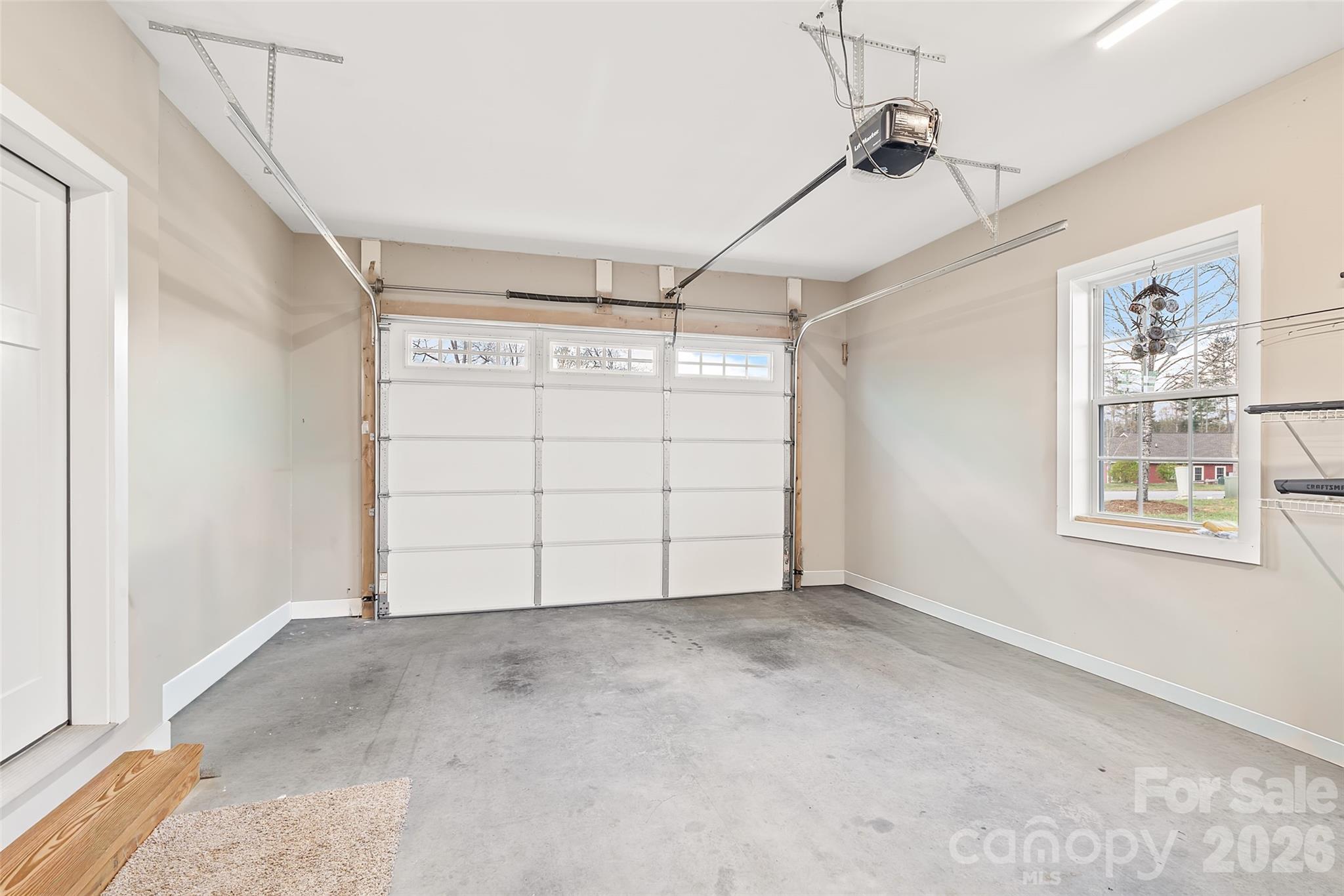 223 River Breeze Lane — Etowah