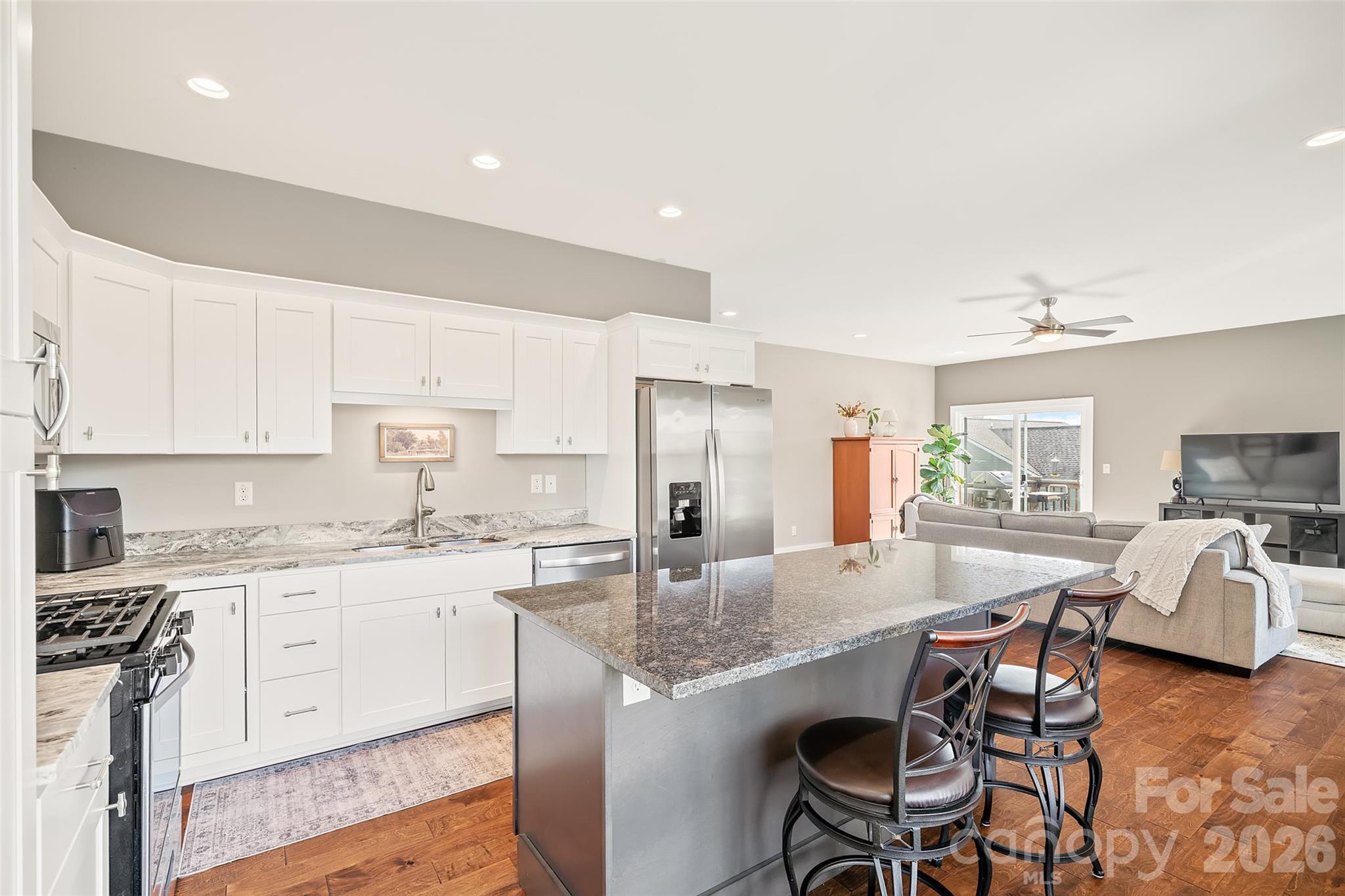 223 River Breeze Lane — Etowah