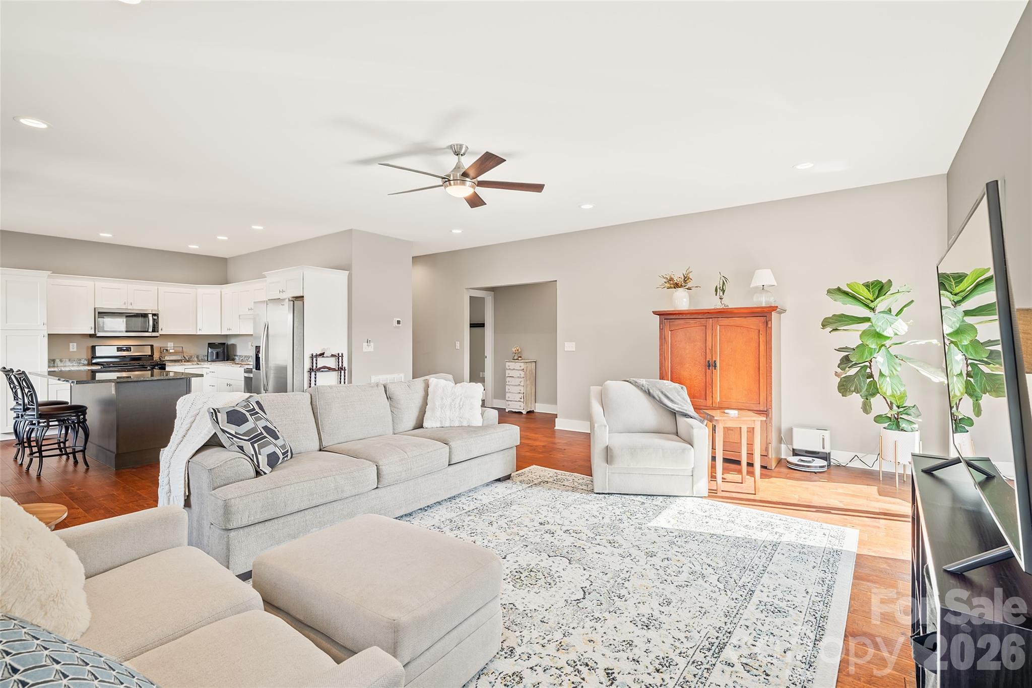 223 River Breeze Lane — Etowah