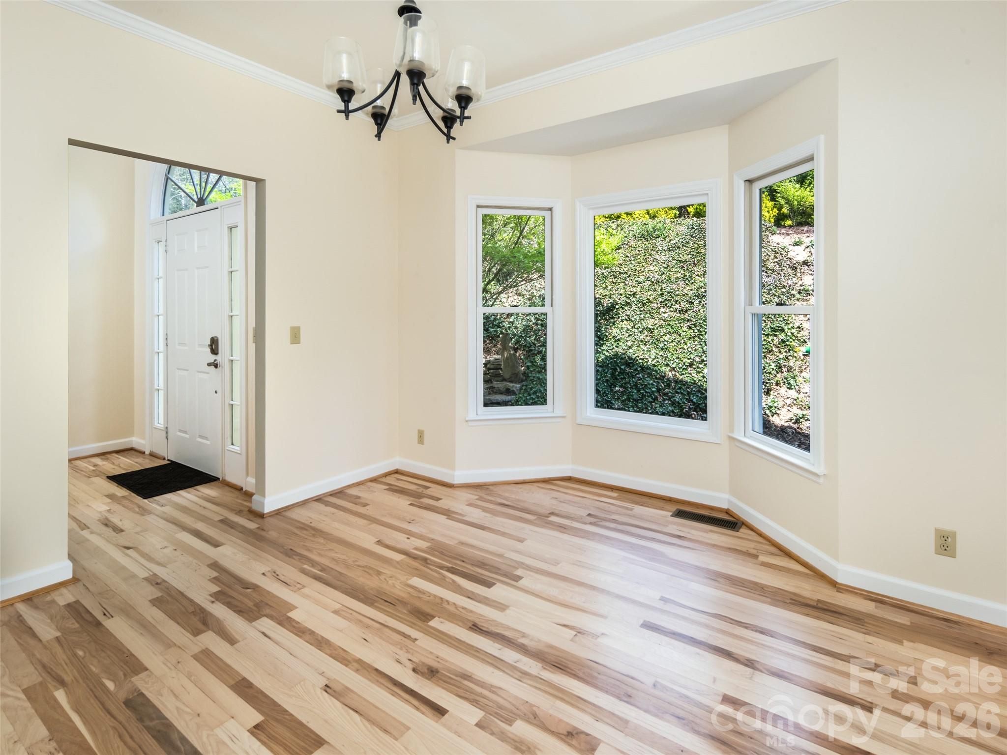 39 Eastmoor Drive — Asheville