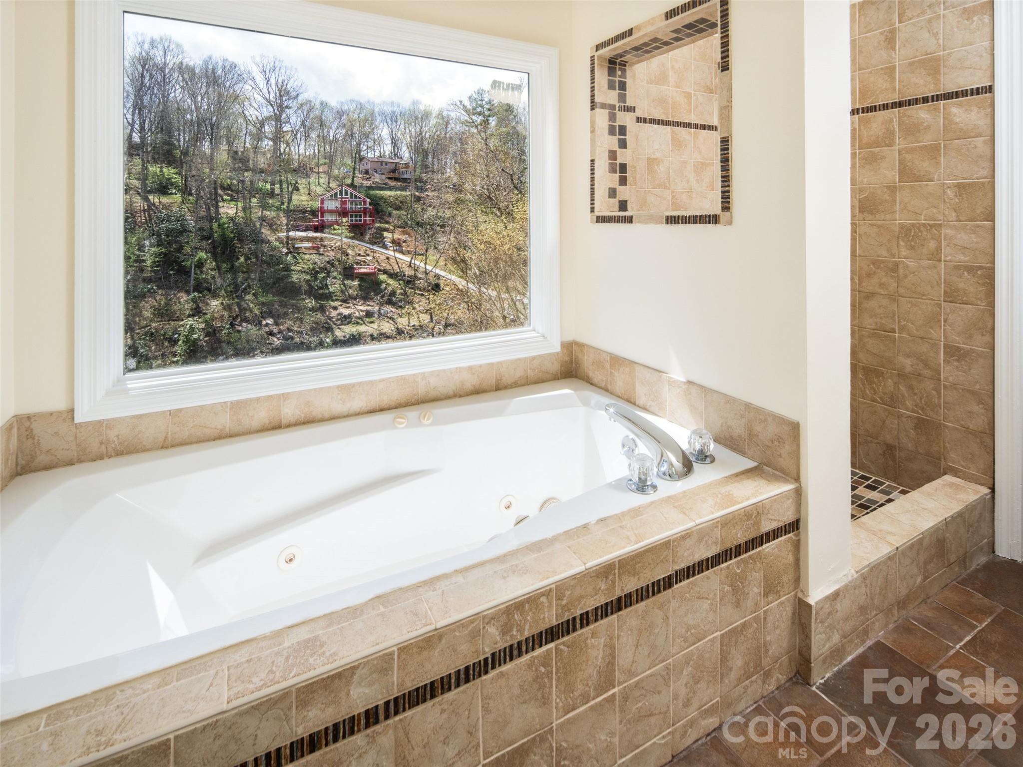 39 Eastmoor Drive — Asheville