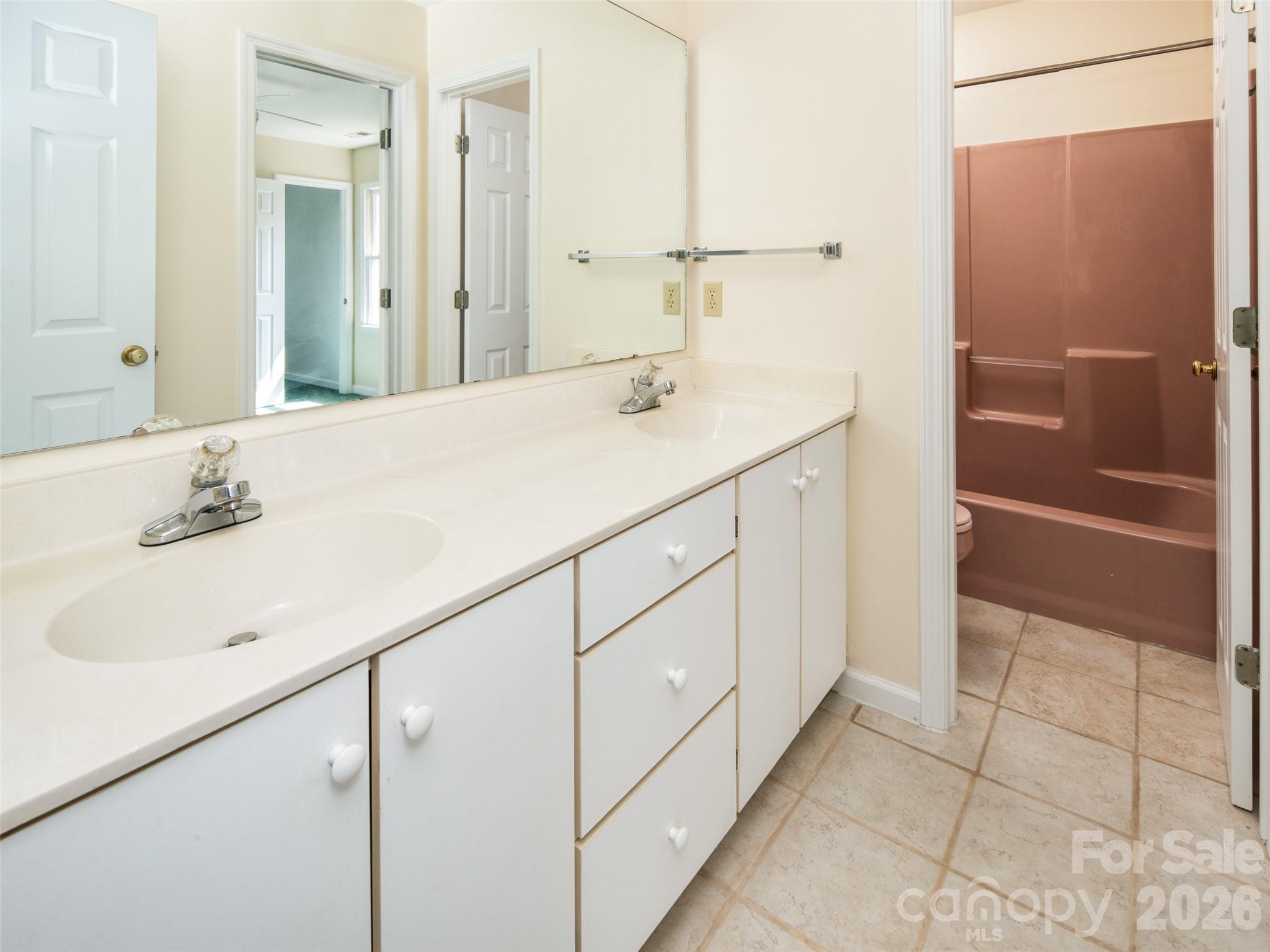 39 Eastmoor Drive — Asheville