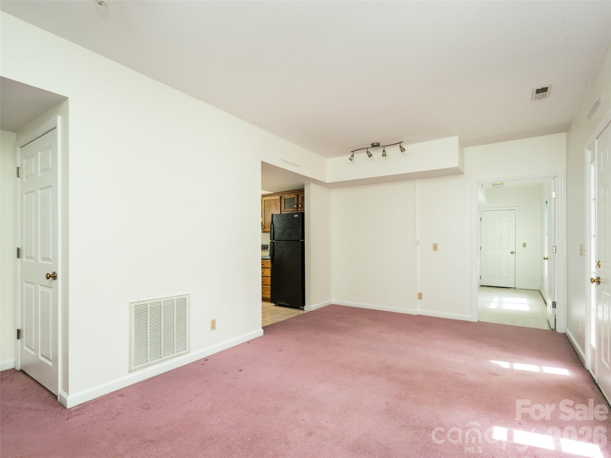 39 Eastmoor Drive — Asheville