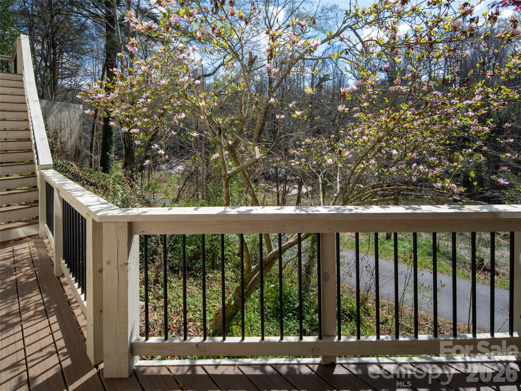 39 Eastmoor Drive — Asheville