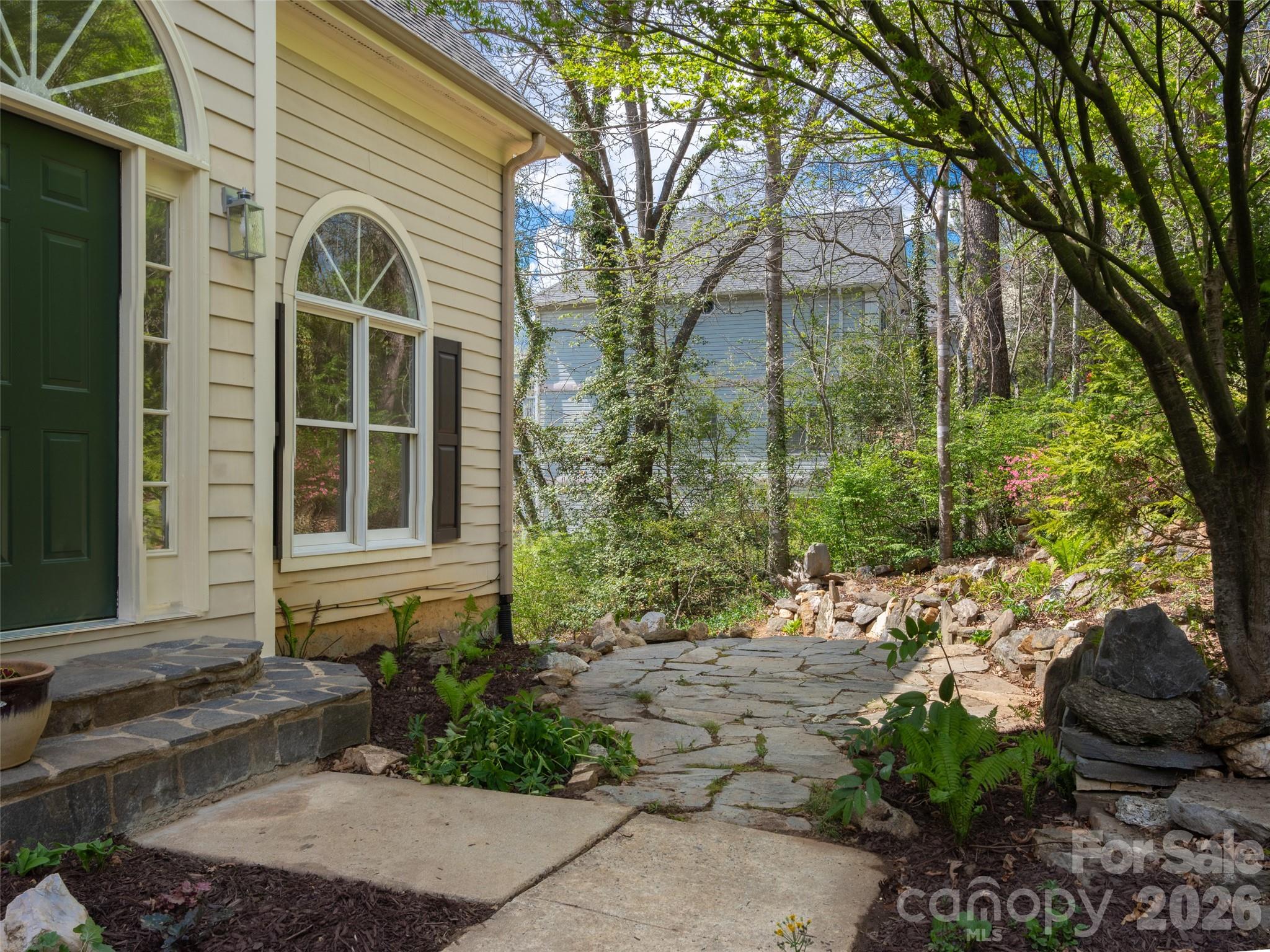 39 Eastmoor Drive — Asheville