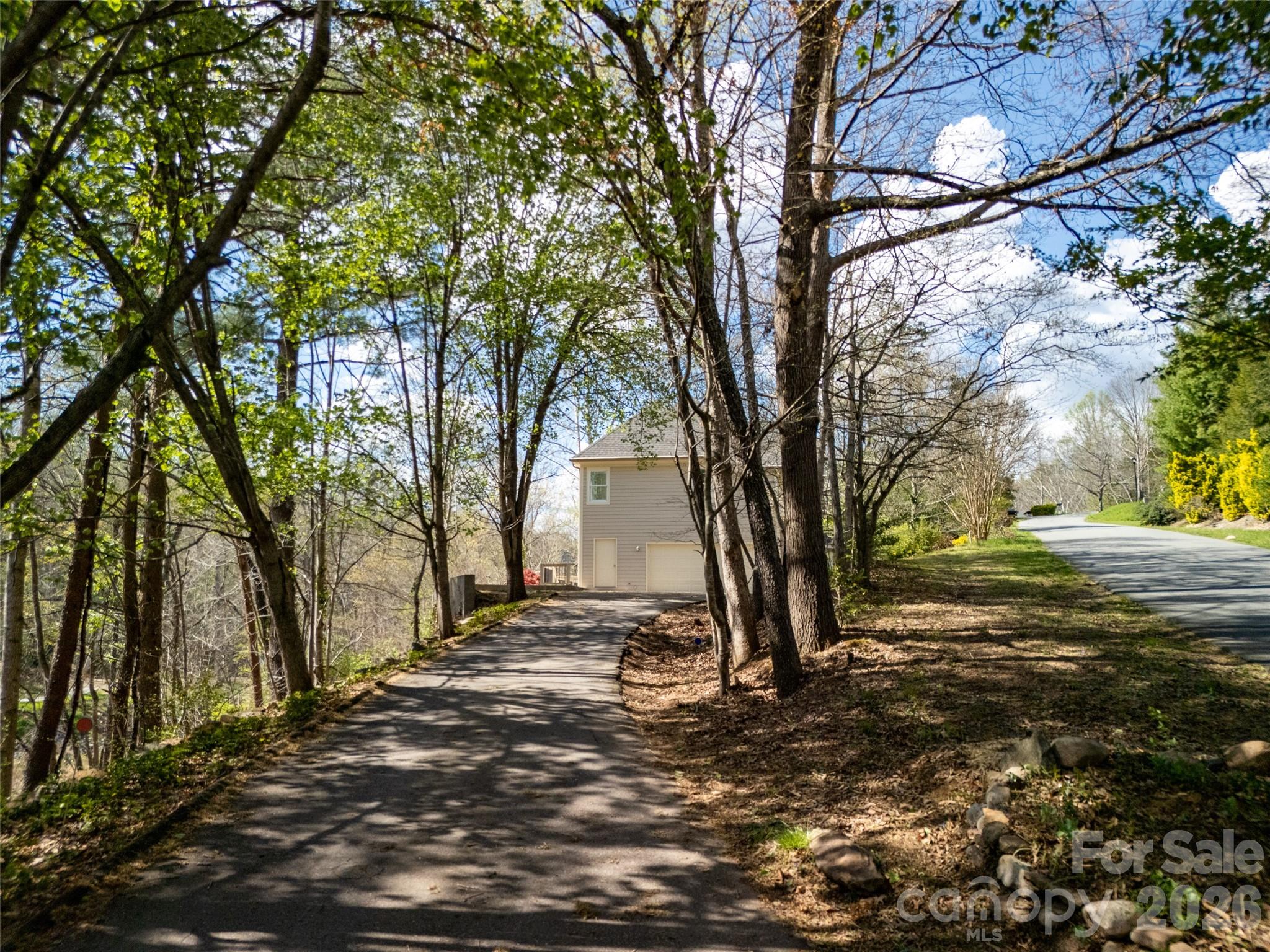39 Eastmoor Drive — Asheville