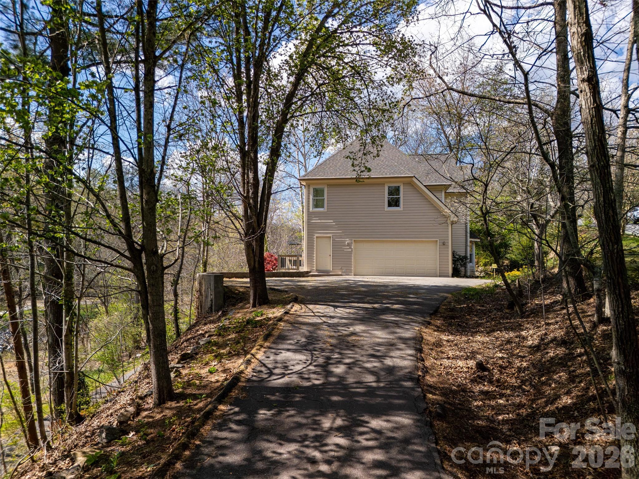 39 Eastmoor Drive — Asheville