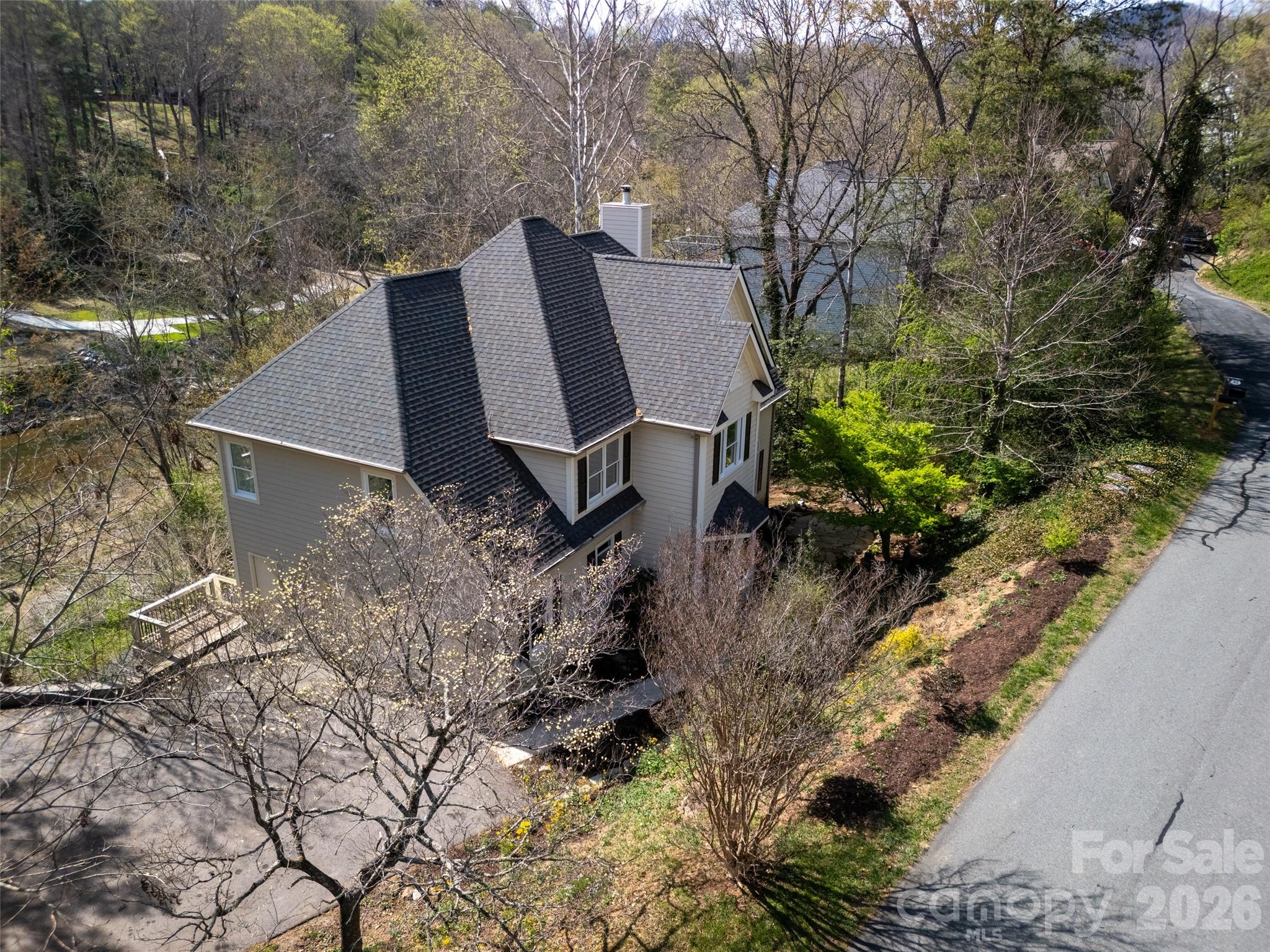 39 Eastmoor Drive — Asheville