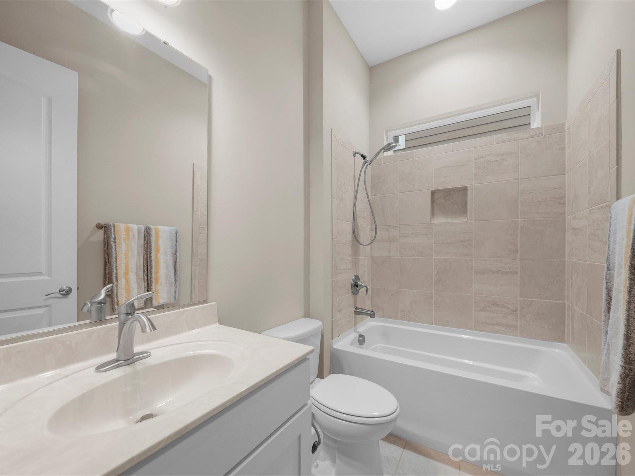 253 Stone Mountain Way — Denver