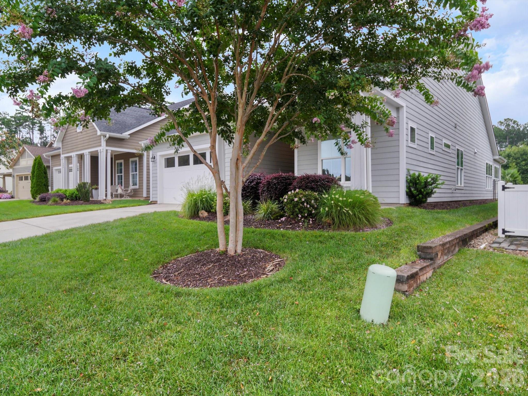 253 Stone Mountain Way — Denver