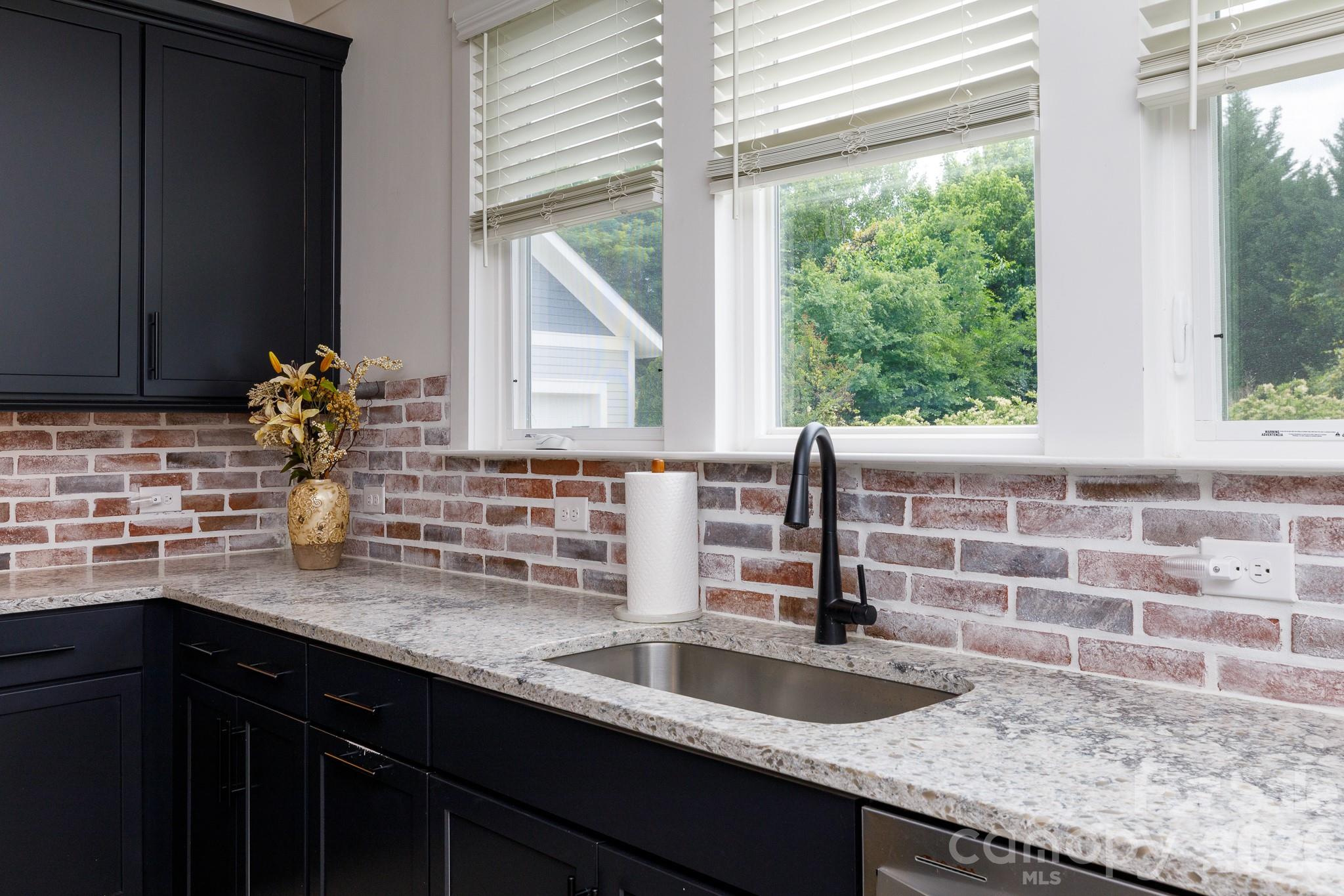 815 Bluff Loop Road — Rock Hill
