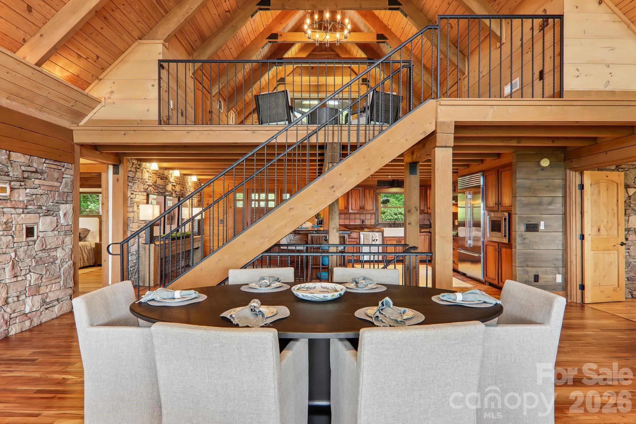 1072 Corsica Lane — Saluda
