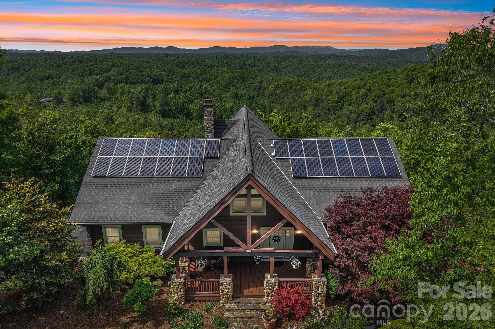 1072 Corsica Lane — Saluda