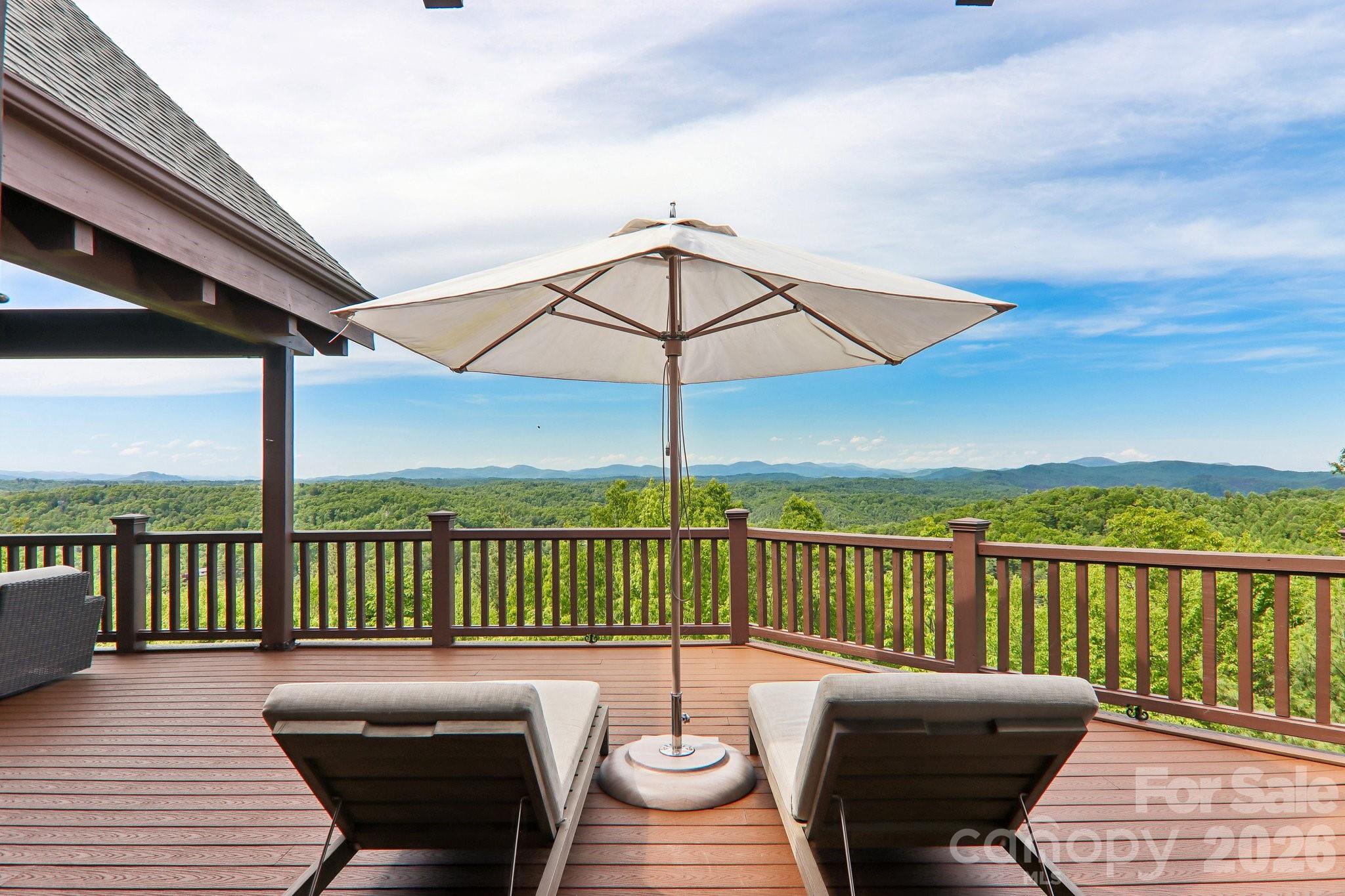 1072 Corsica Lane — Saluda