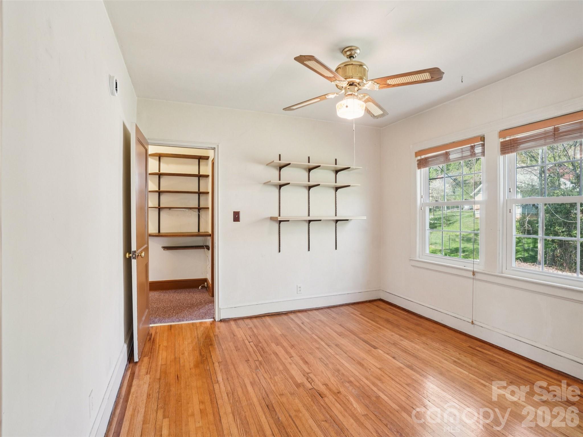 28 Kensington Drive — Asheville