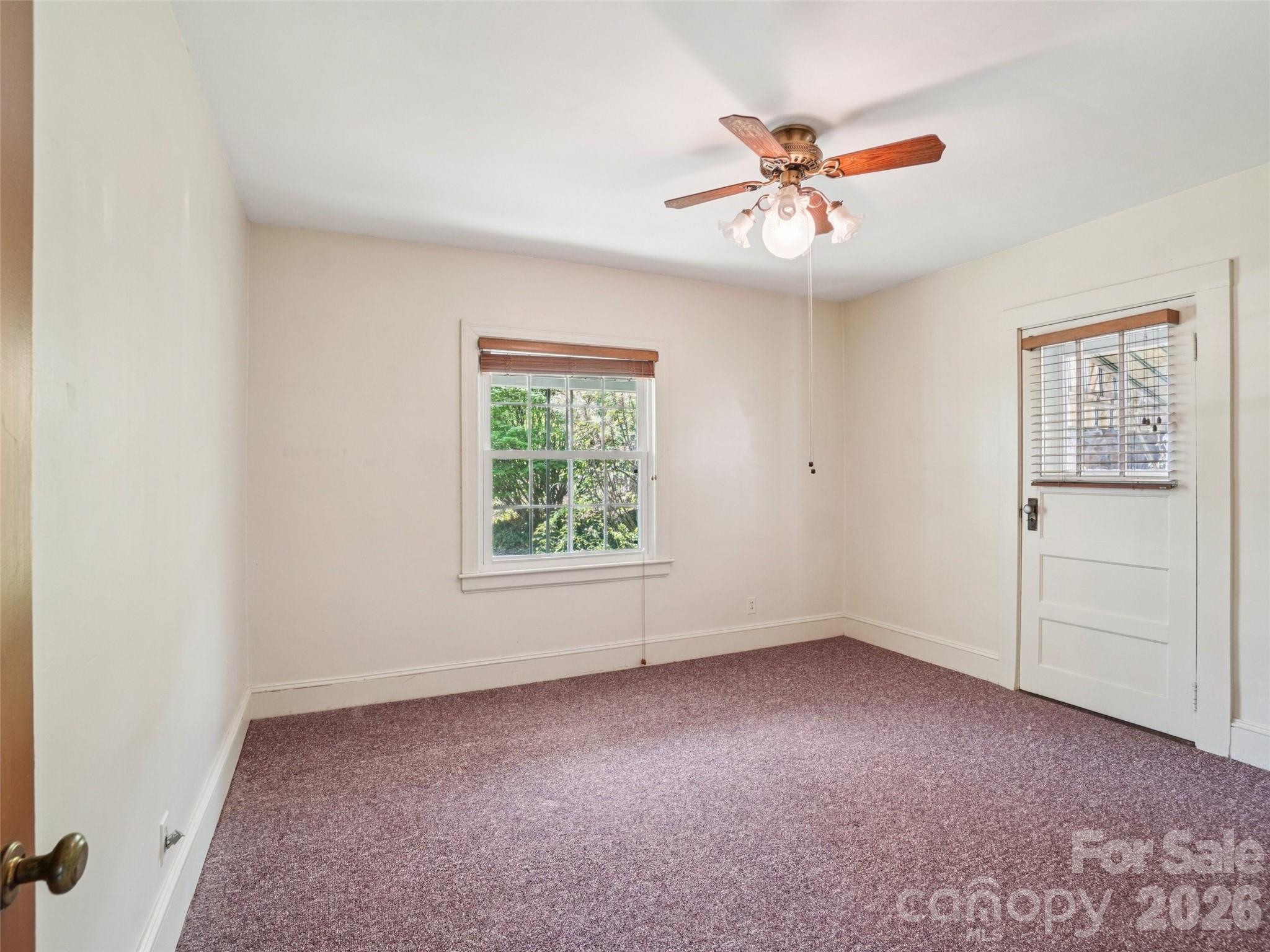 28 Kensington Drive — Asheville