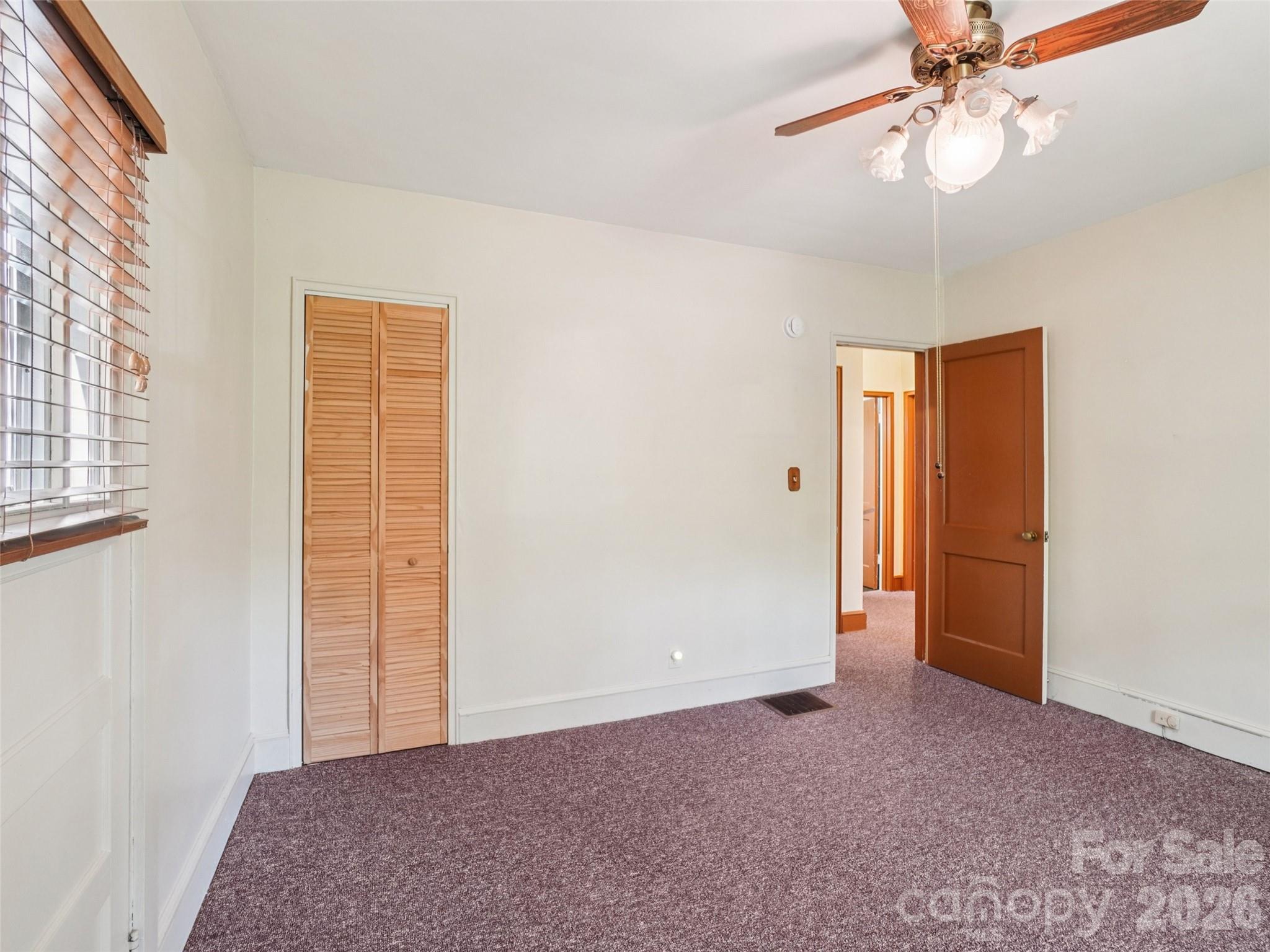 28 Kensington Drive — Asheville